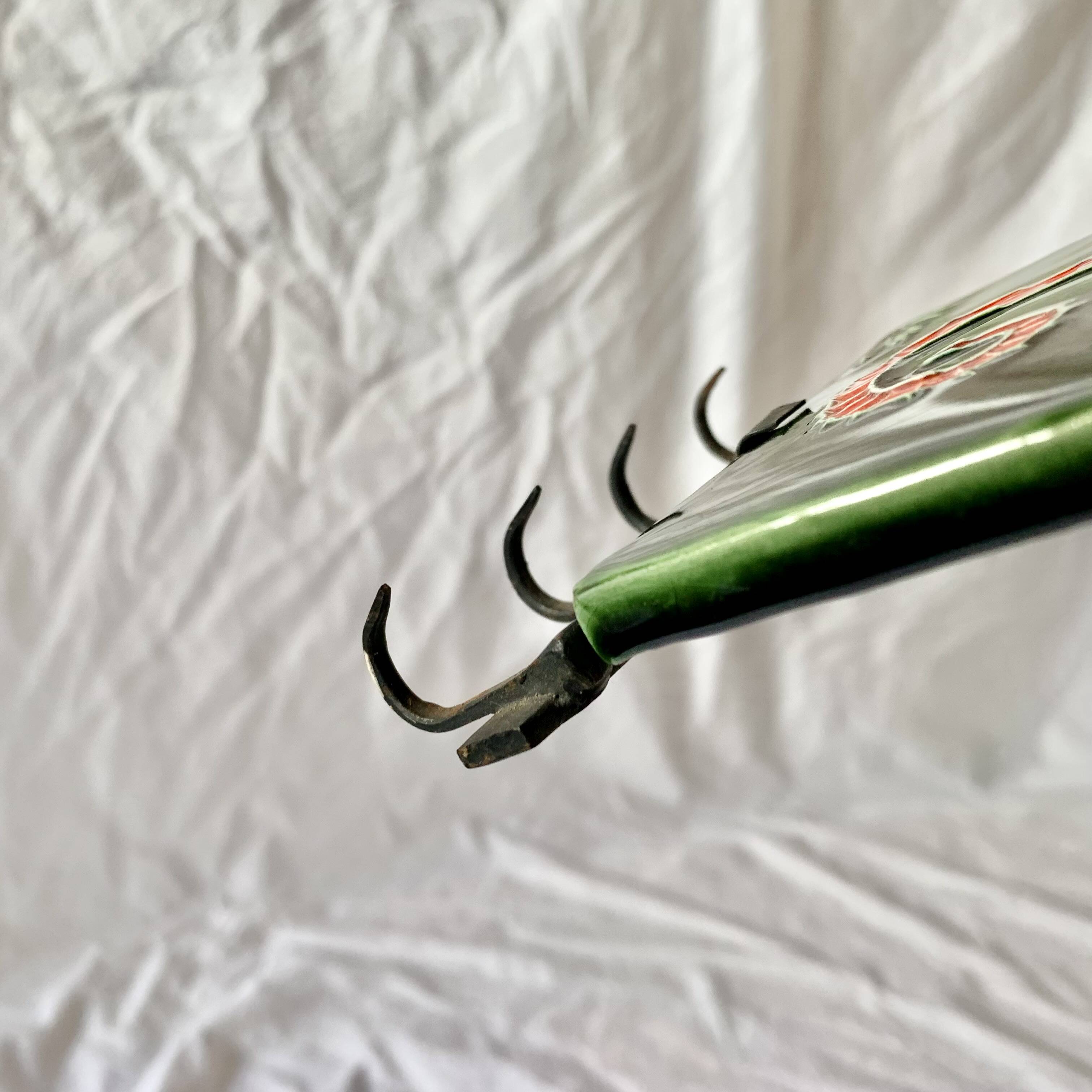 Small glazed ceramic seahorse wall plaque - key ring