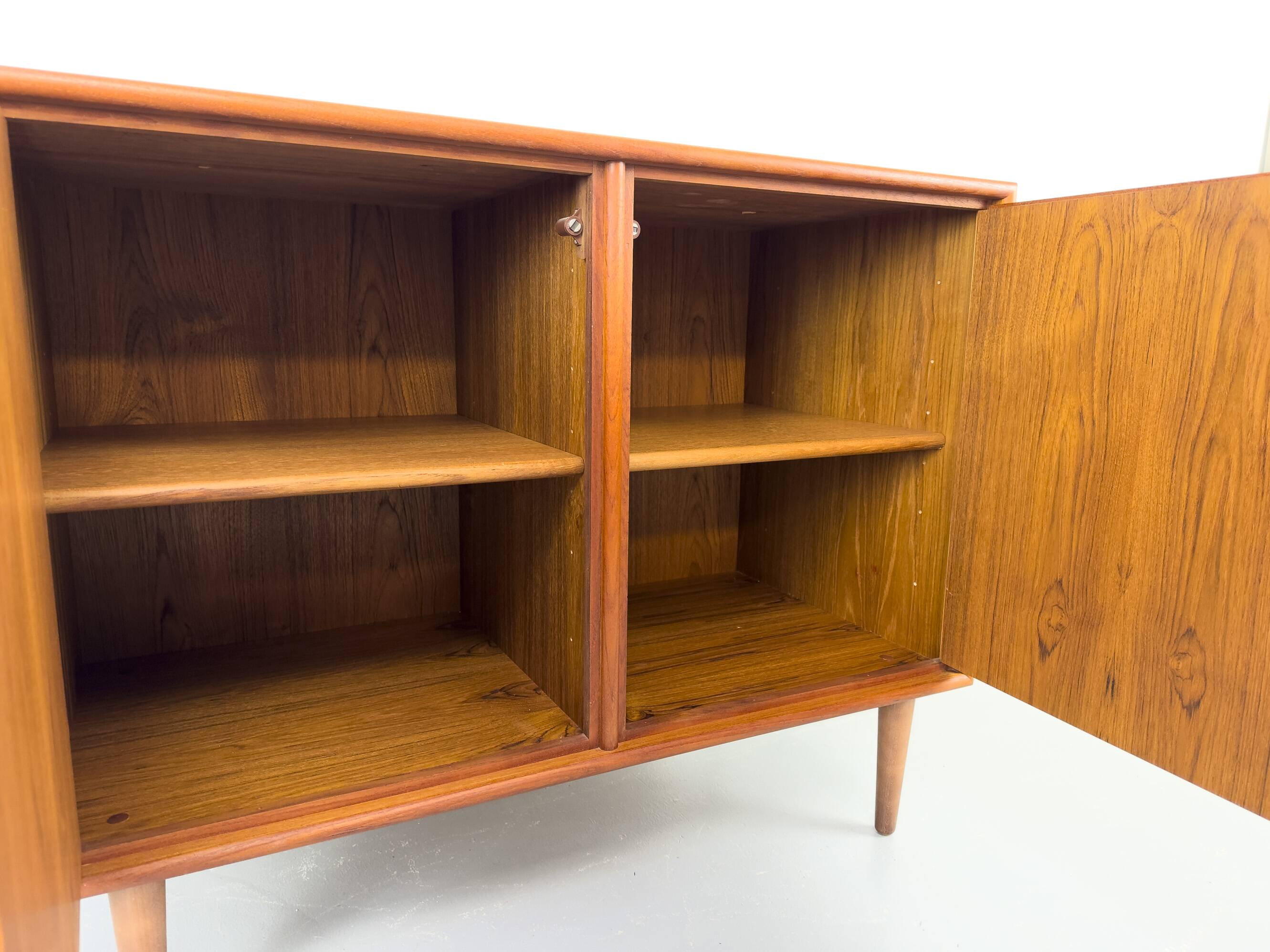 Buffet en teck des années 1960 par RT Möbel.