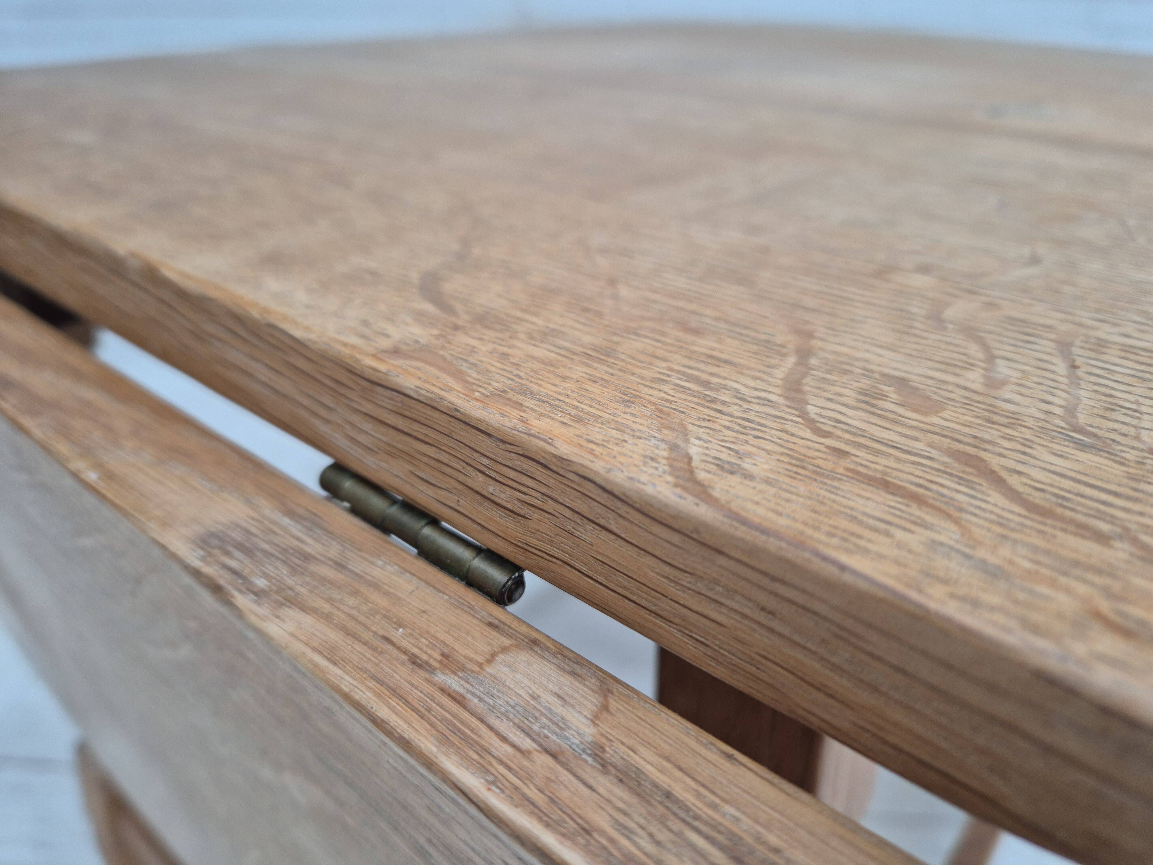 1970s, Danish foldable side table, solid oak wood, original condition.