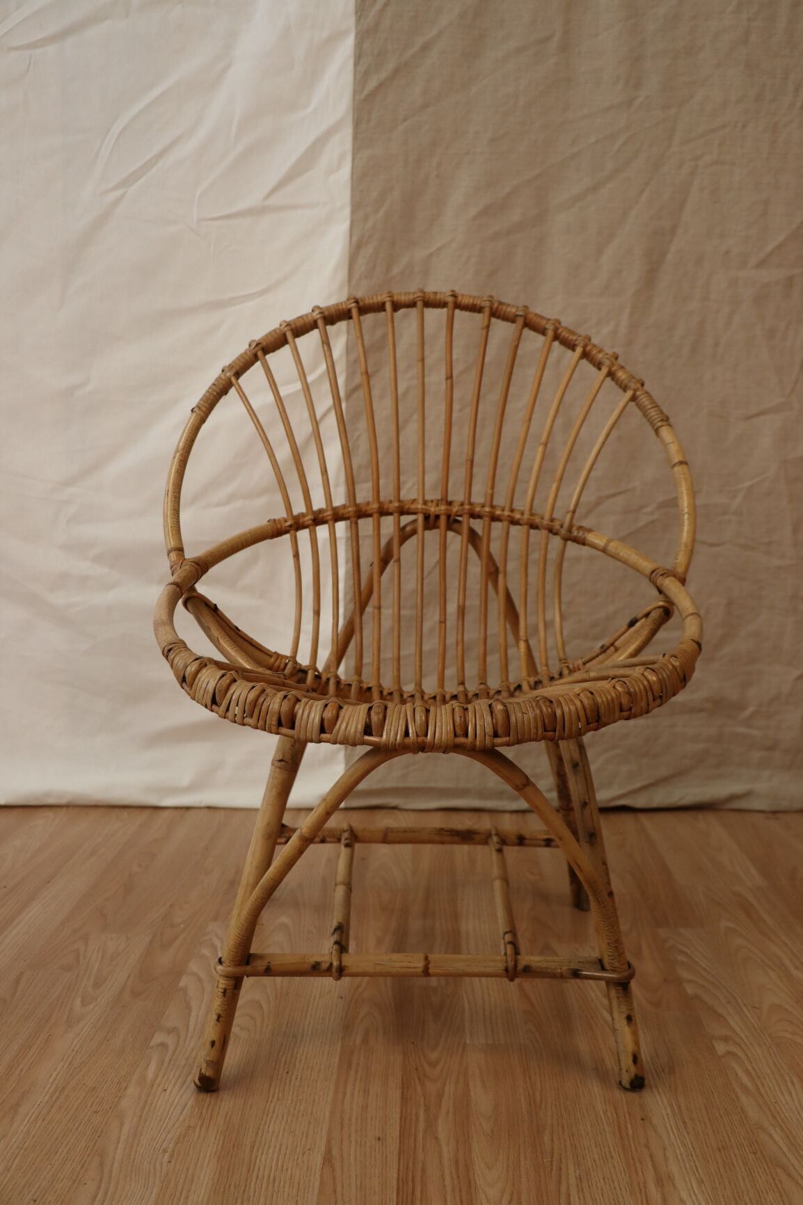 Round rattan chair