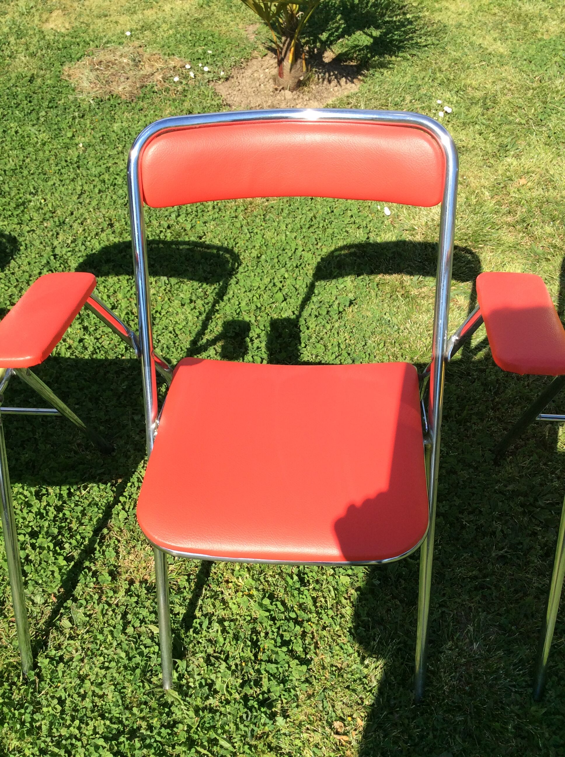 Lot of 4 vintage chairs