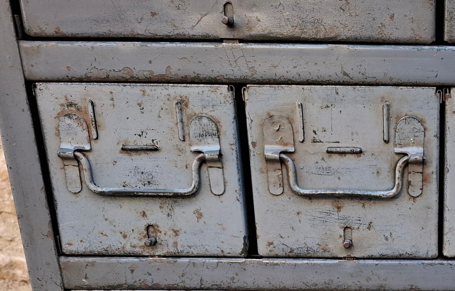 Military metal drawer cabinet