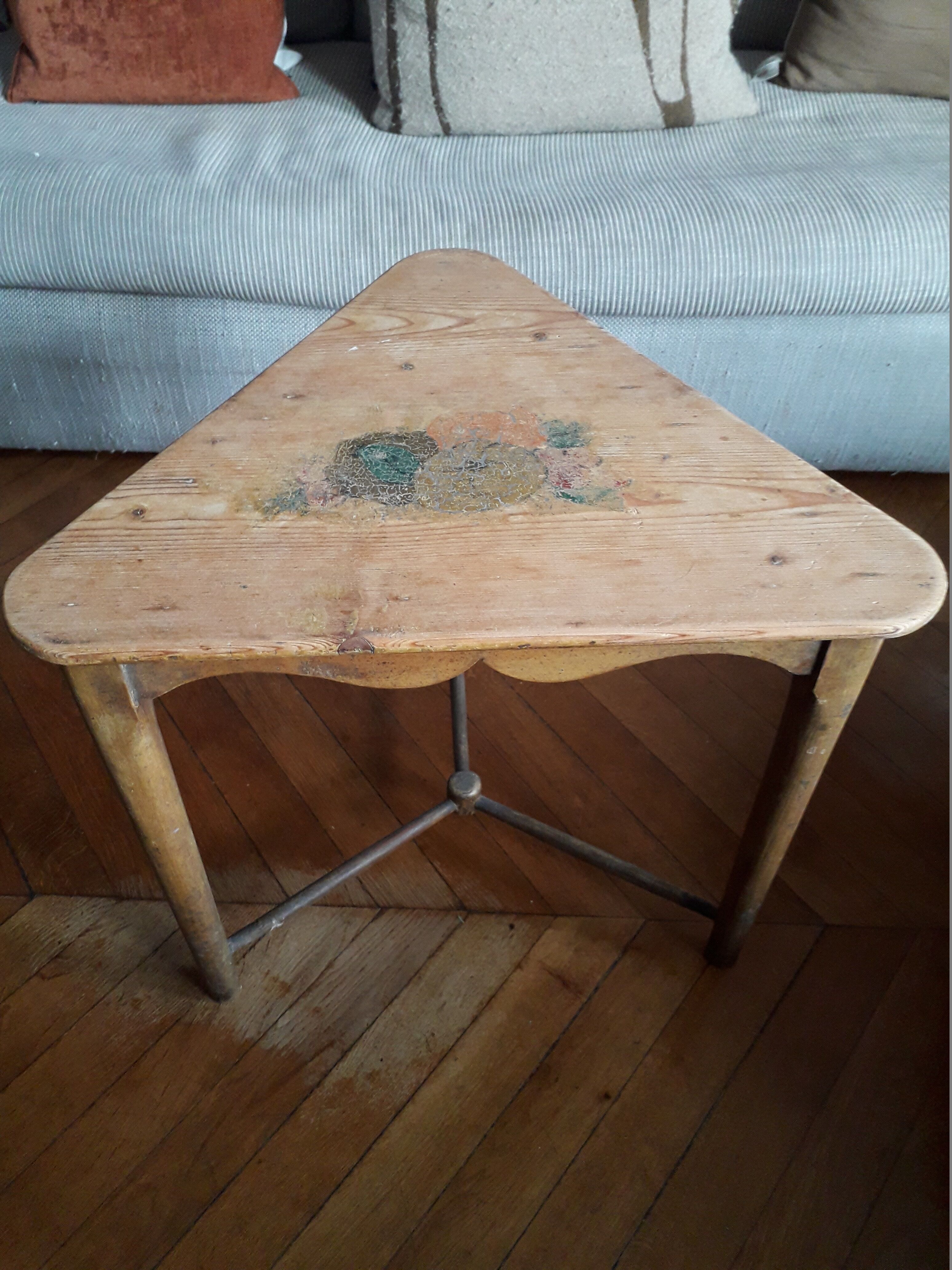 Vintage English side table from the 50s in pine