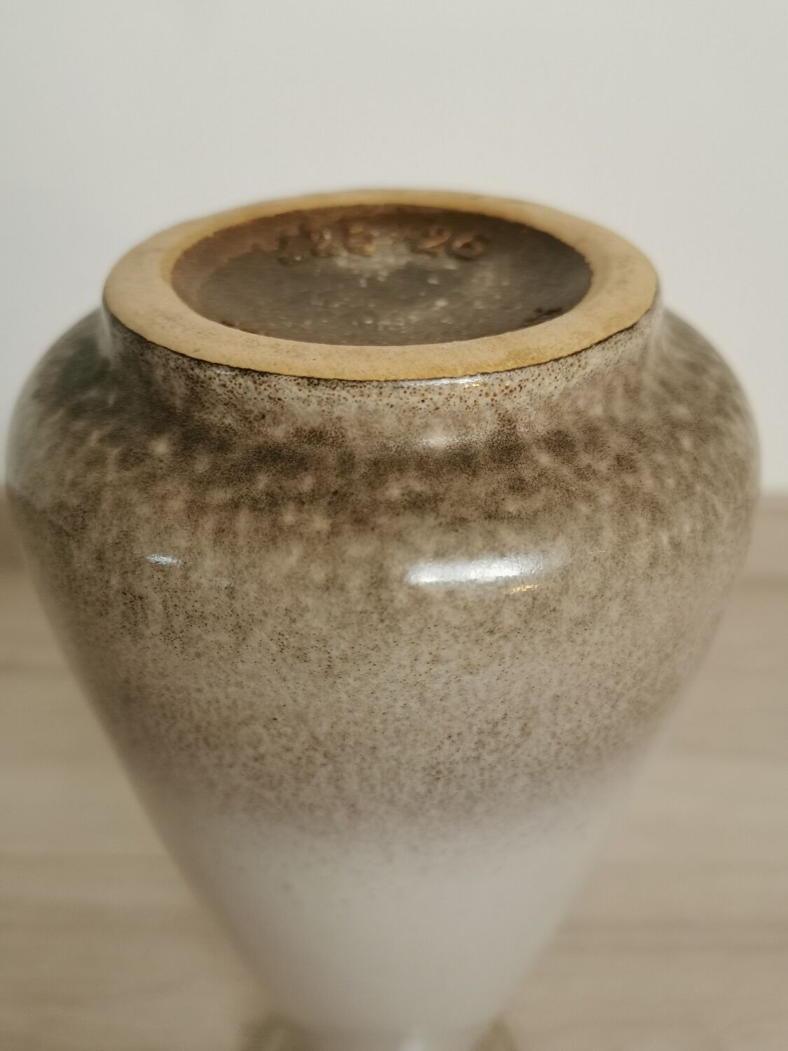 White Scheurich ceramic vase