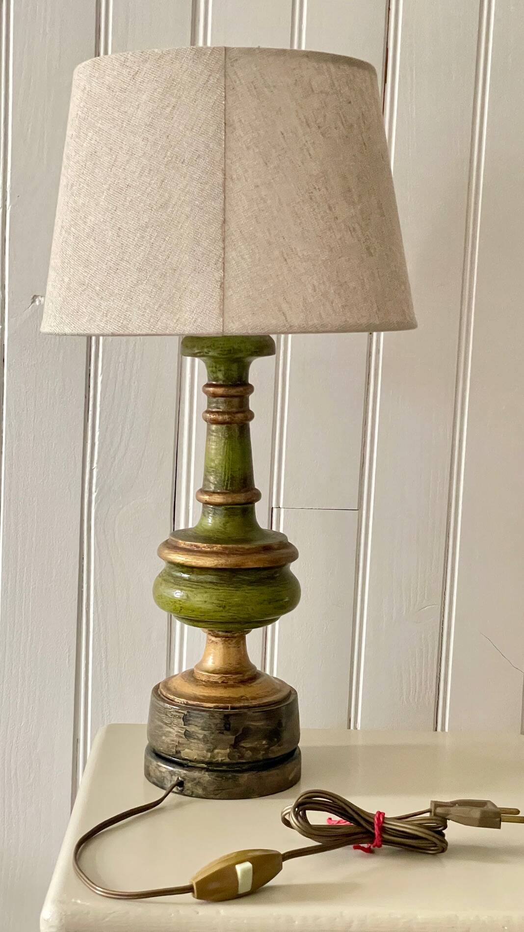Vintage lamp in turned wood chic gold
