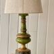 Lampe vintage en bois tourné chic dorée