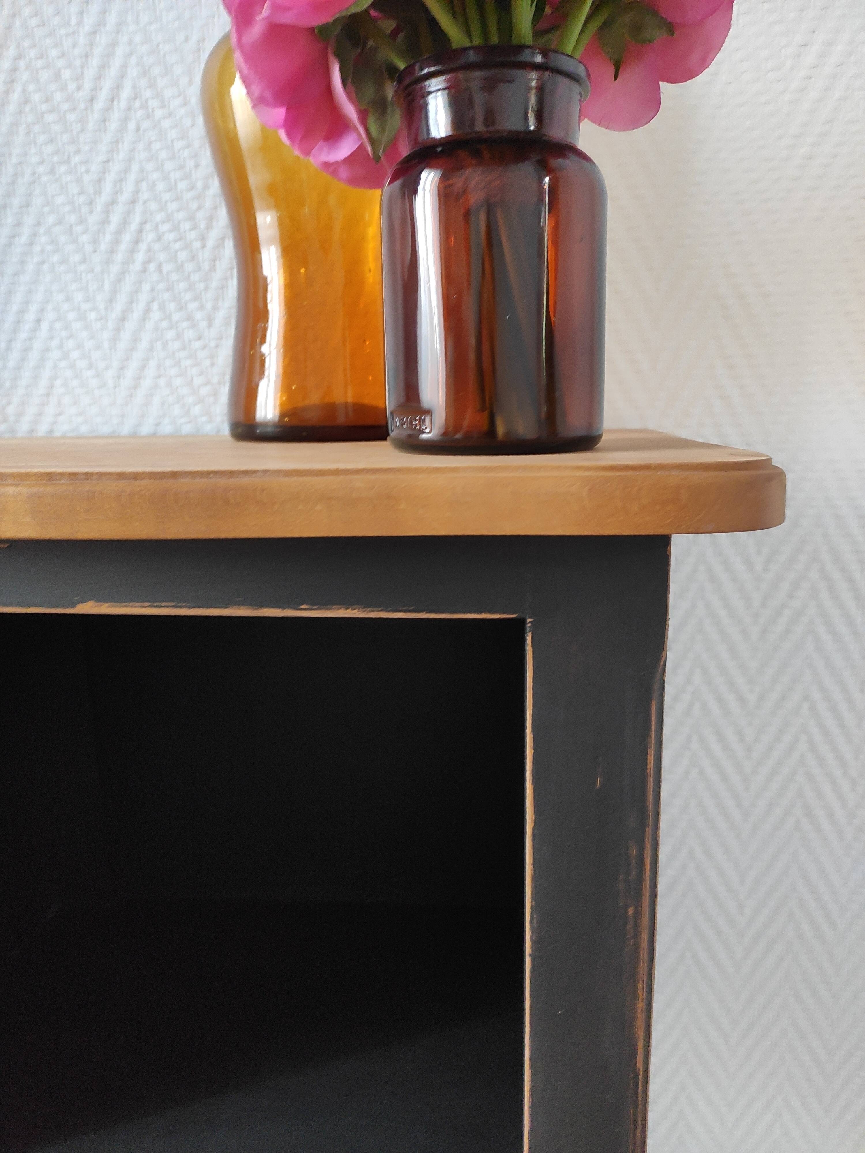 Pair of bedside tables