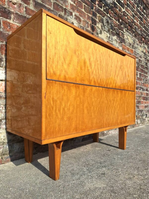 Coffre à literie vintage Nový Domov, commode à linge