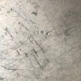 Plat en étain signé François Medoc