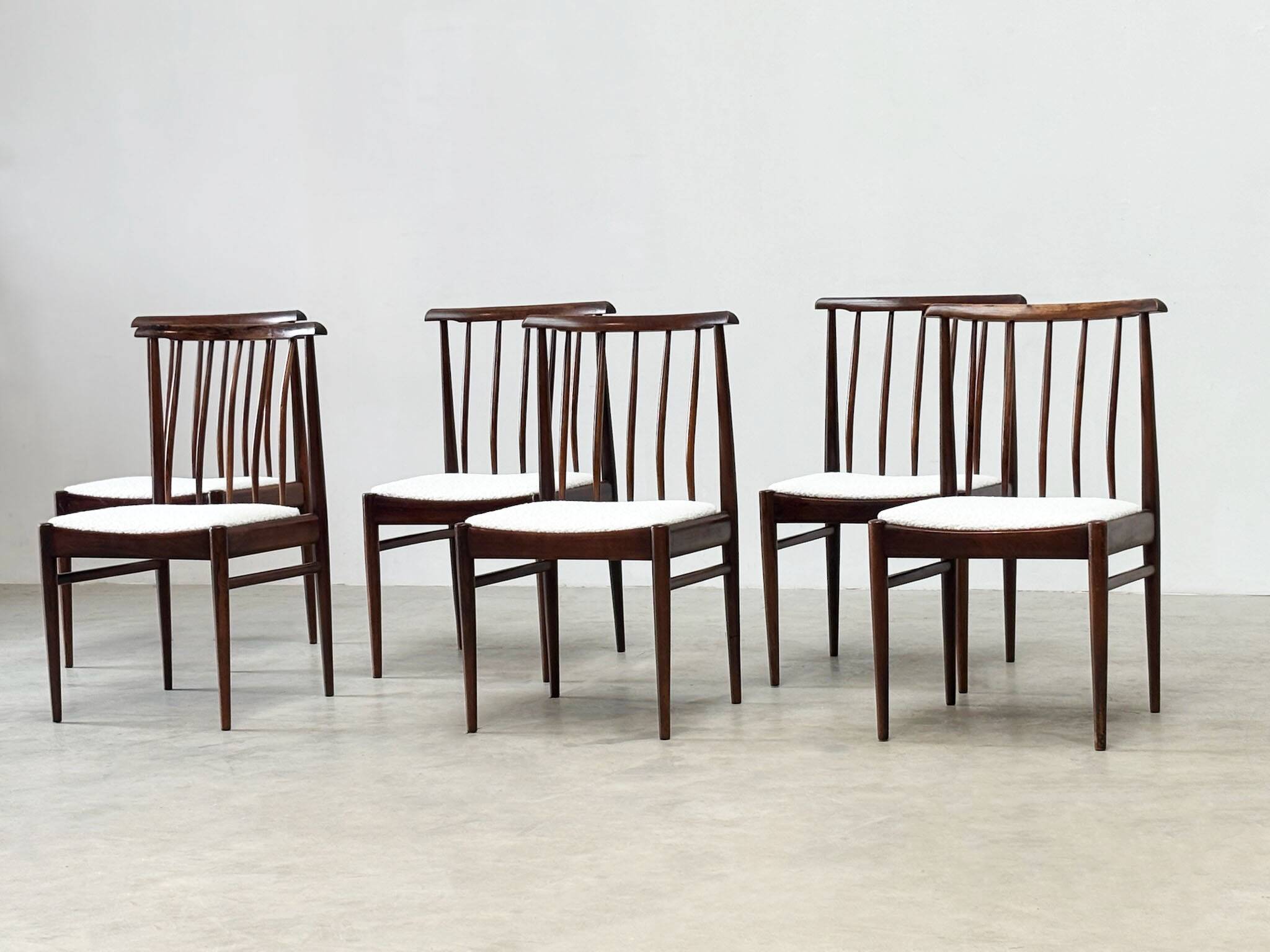 Ensemble de six chaises de salle à manger en palissandre AWA