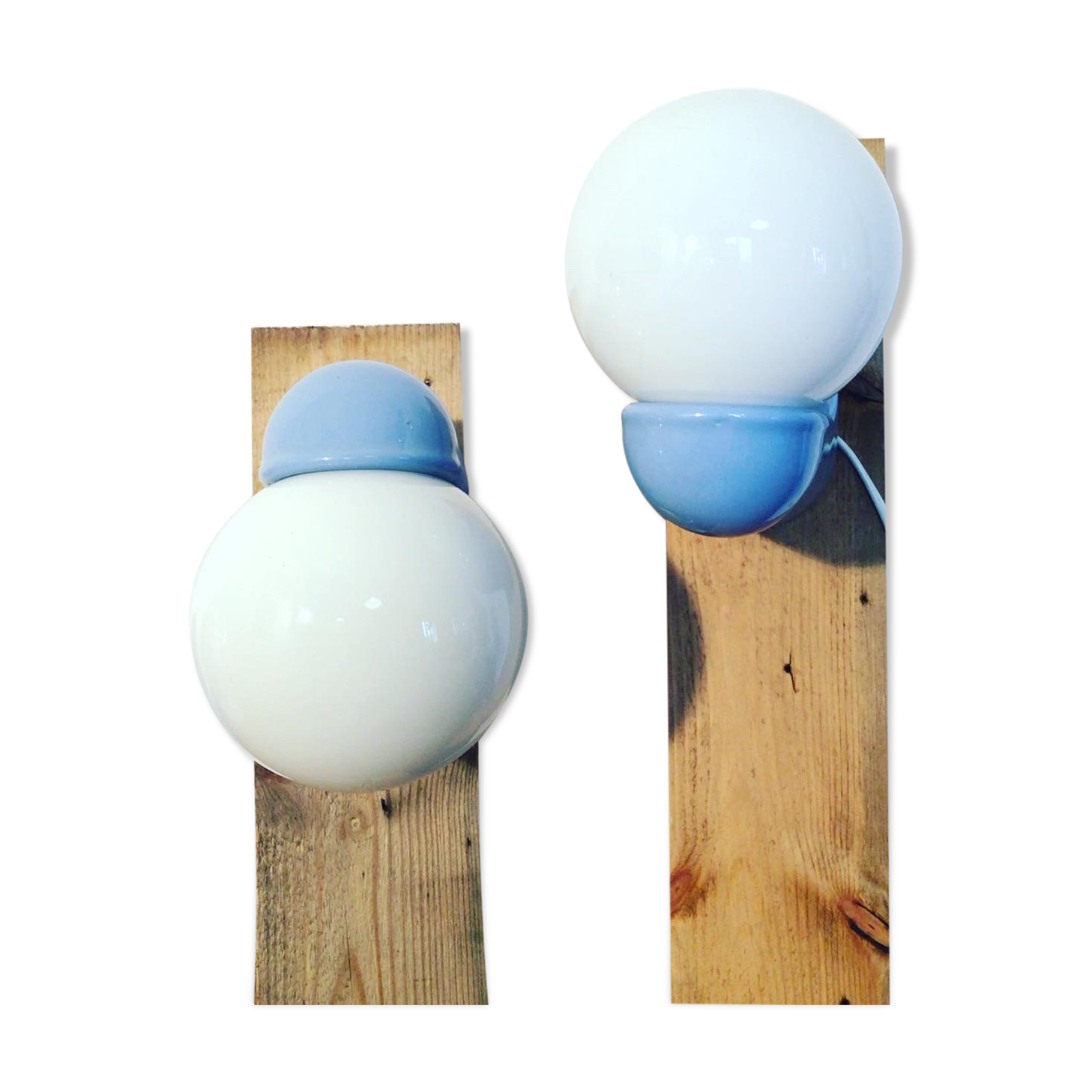 Pair of porcelain wall lamps