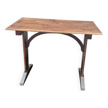 Bistro table