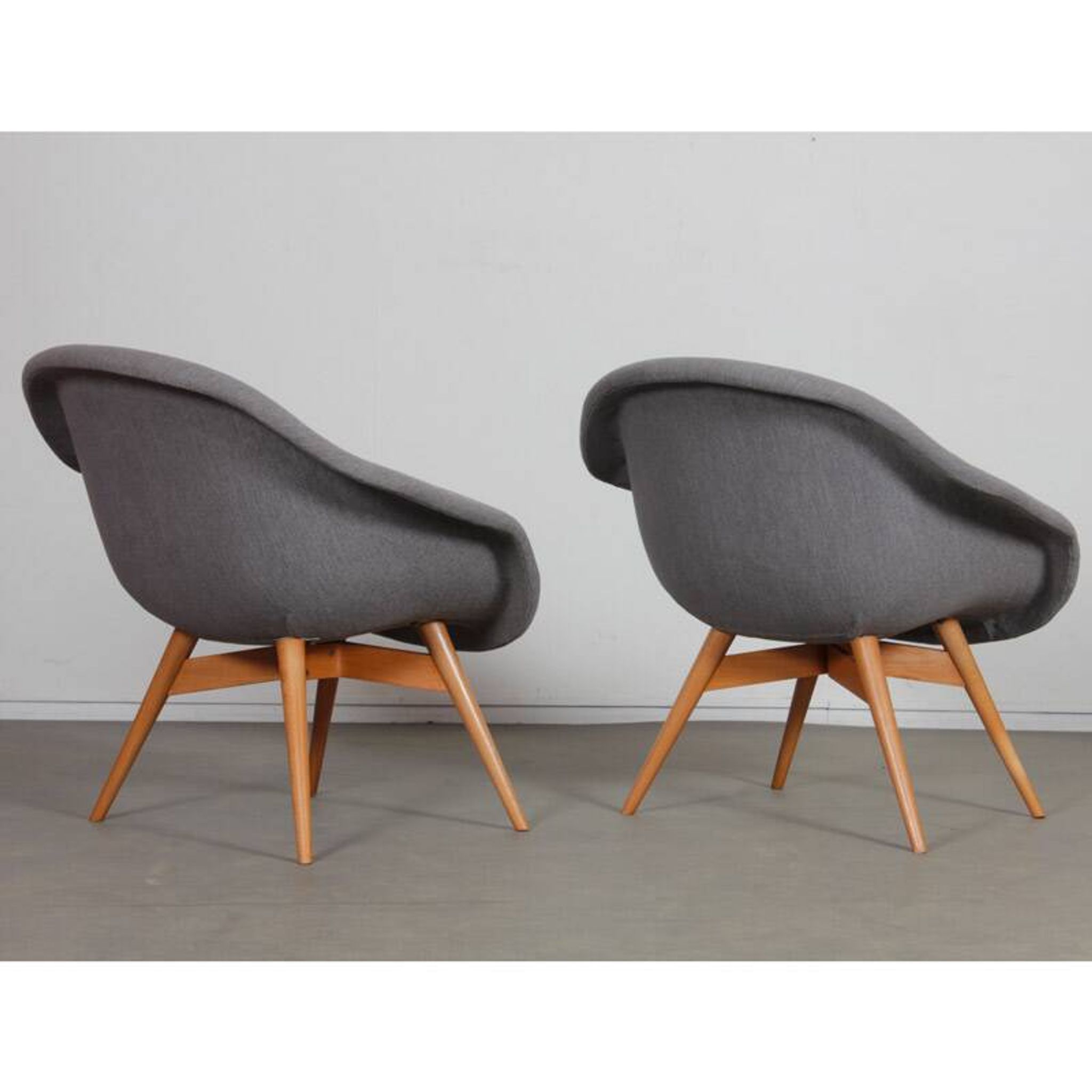 Paire de fauteuils vintage par Miroslav Navratil, 1960
