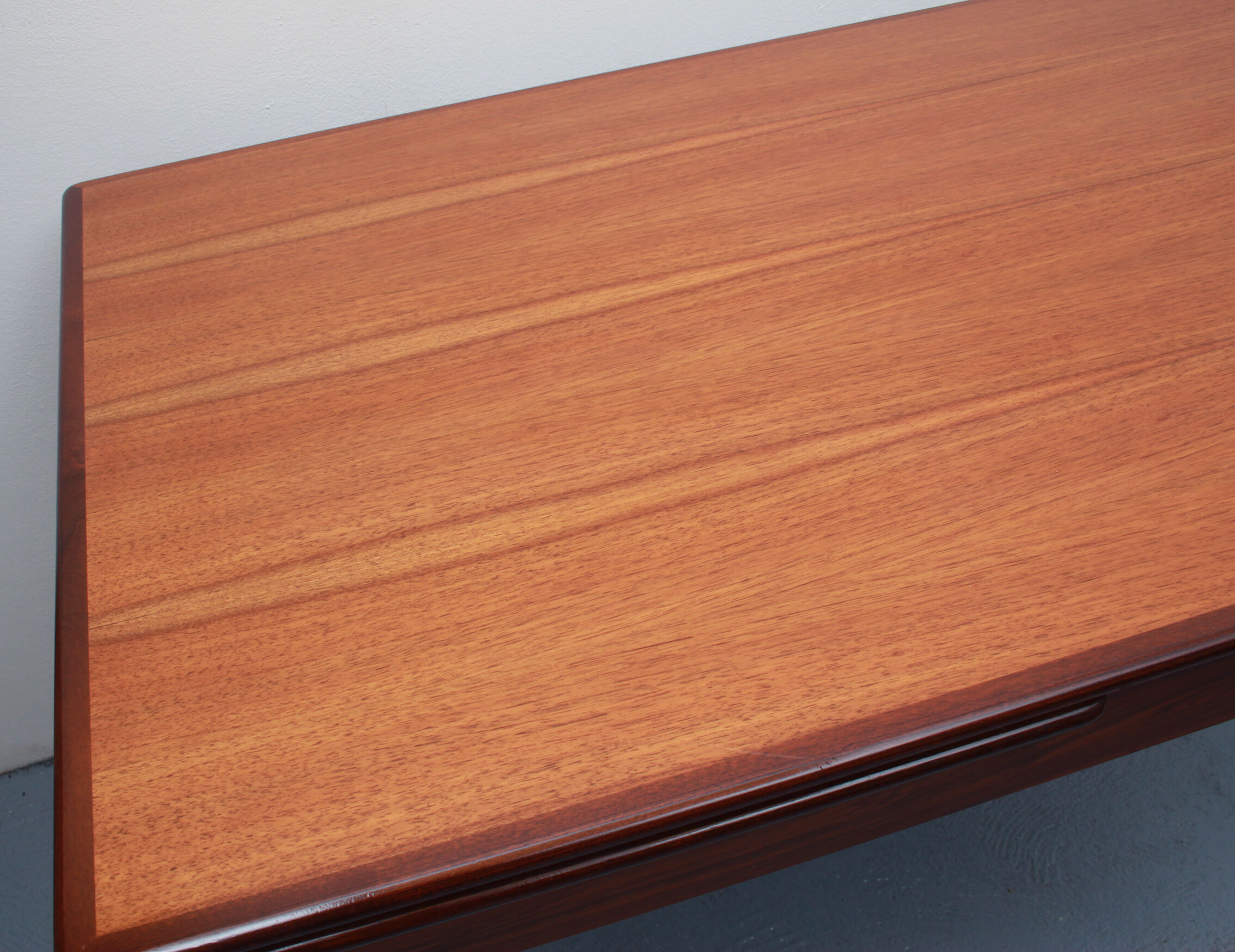 1960s diningtable in rosewood