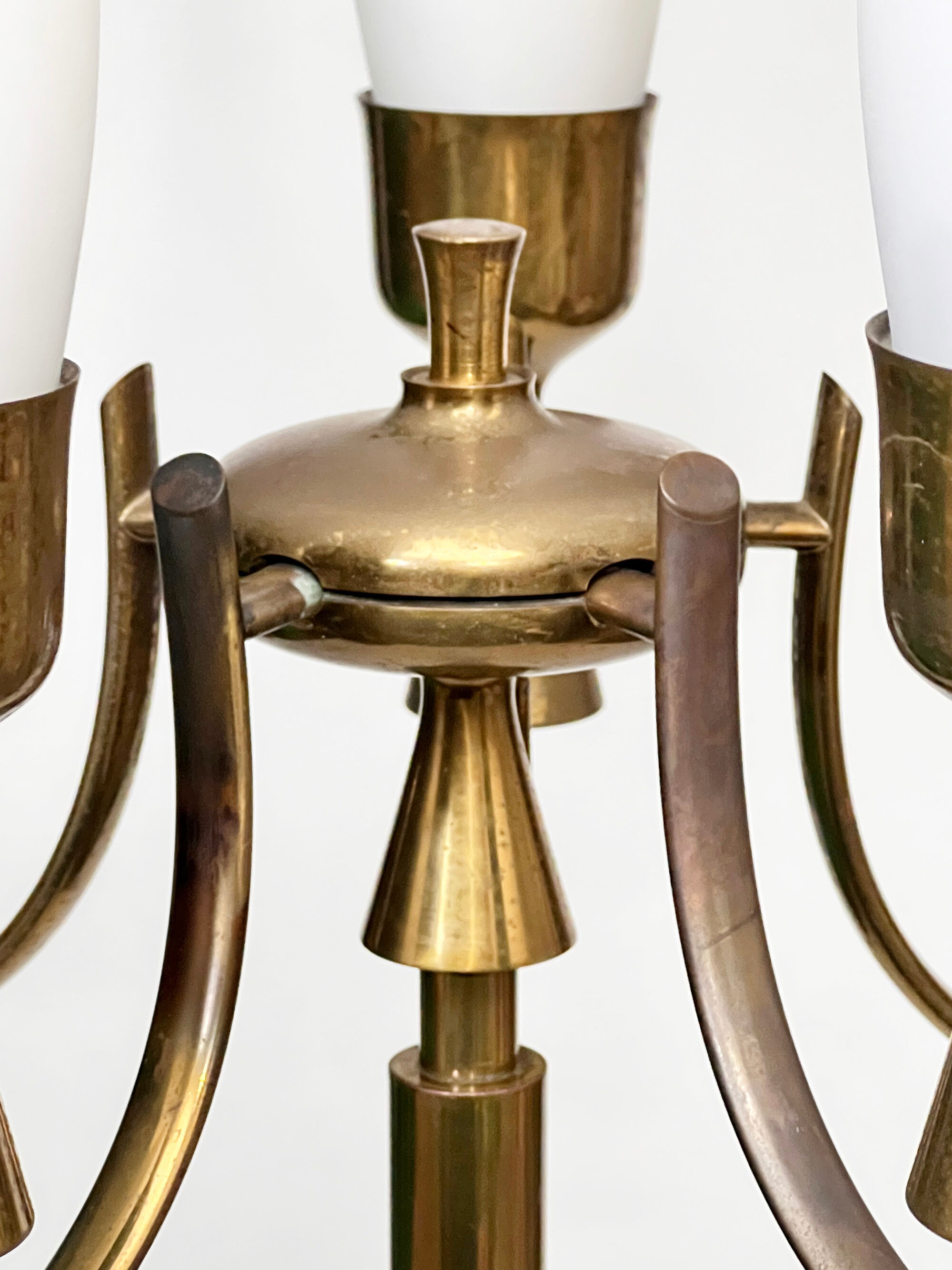 Lampadaire mod. 12635 design par Angelo Lelii pour Arredoluce 1957