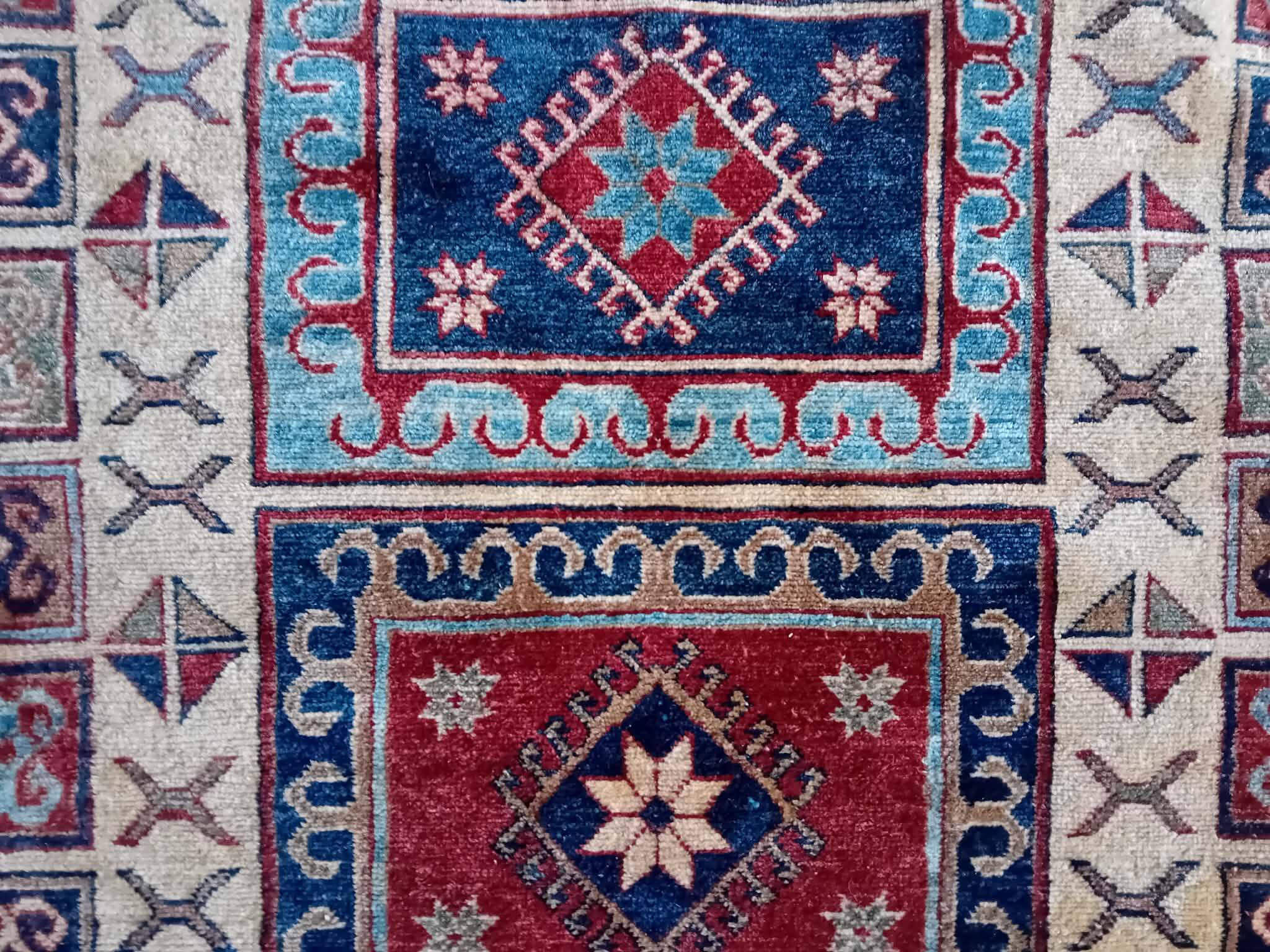 Handmade Pakistani Kazak rug 235x184cm