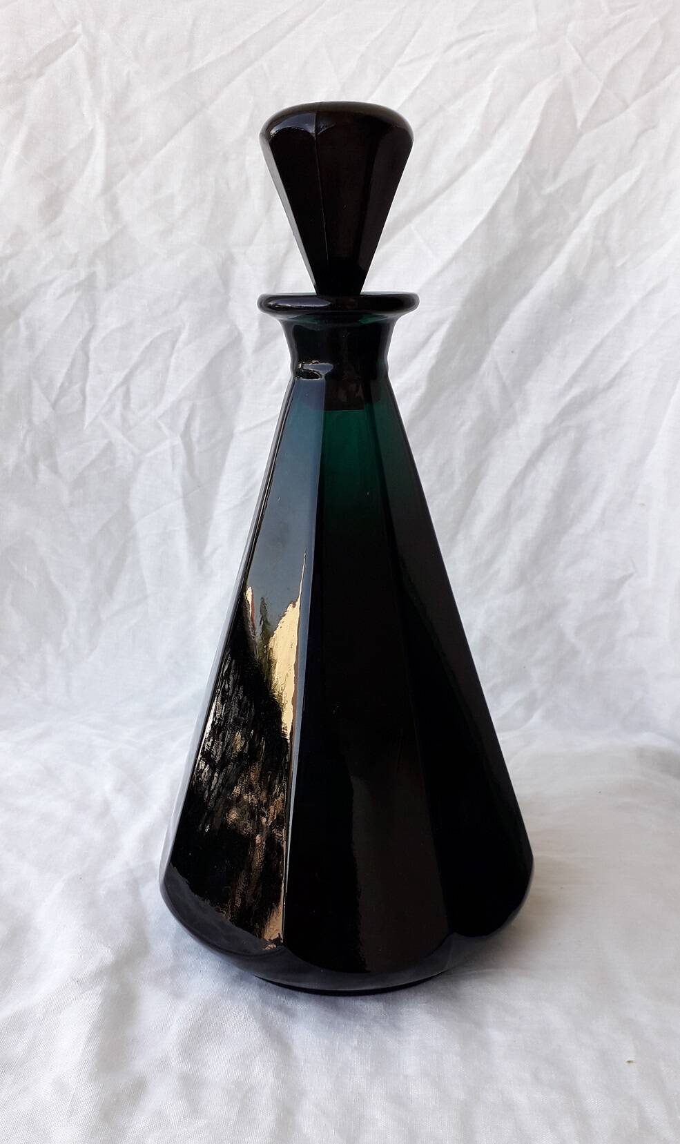 Glass carafe