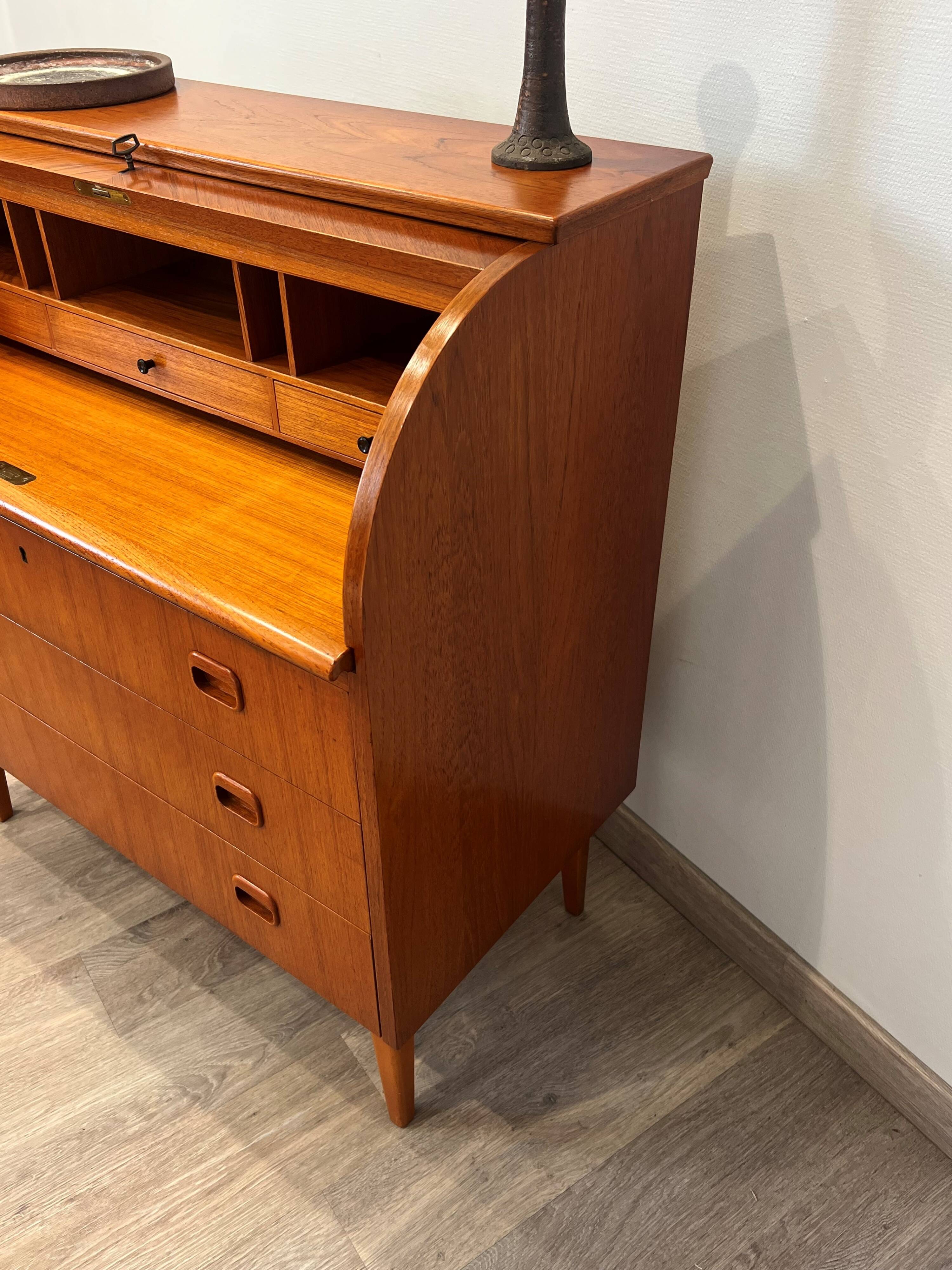 Rare Scandinavian curved secretary from Sweden.