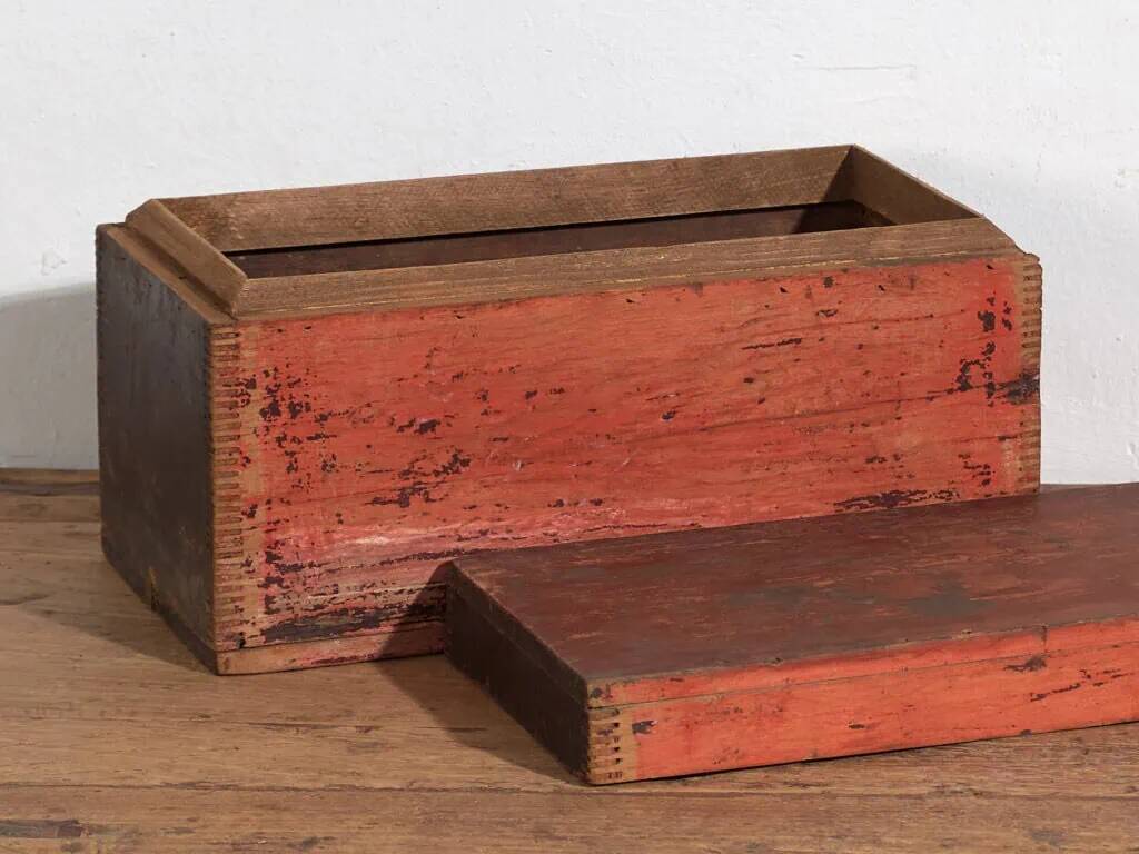 Old red chest (c.1900) #28