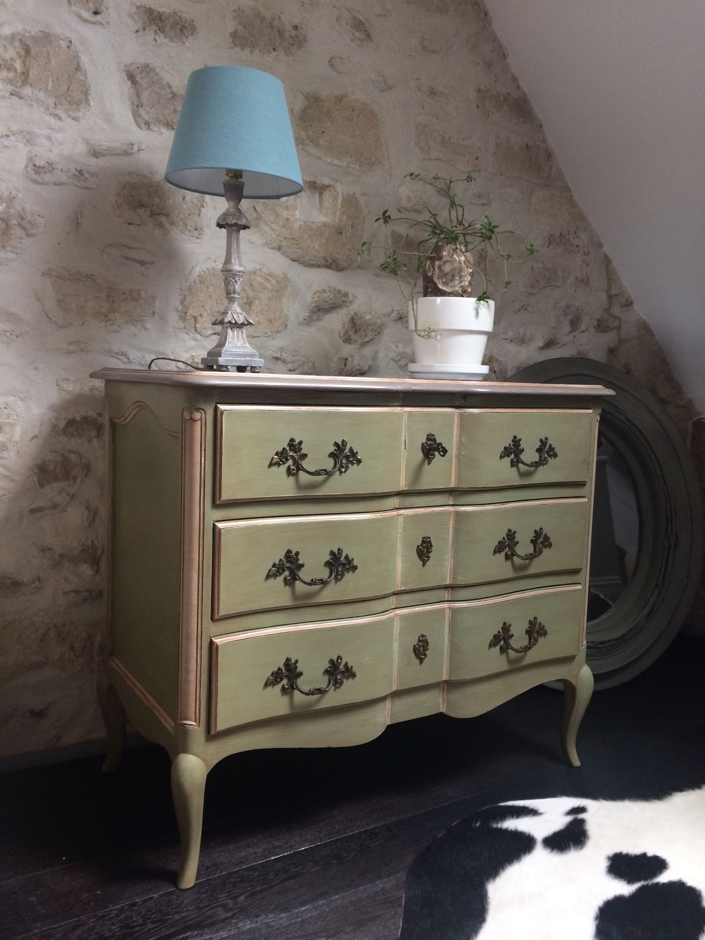 Chest of drawer Louis XV style crossbow