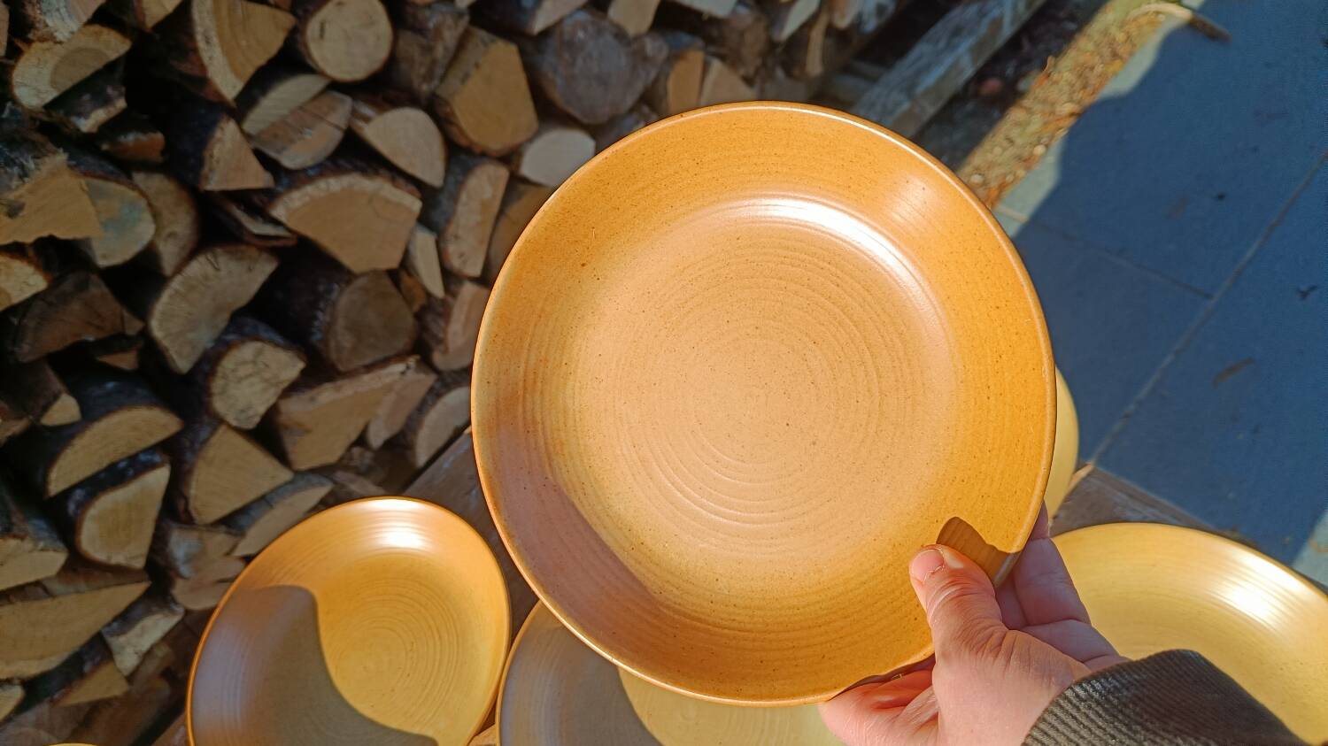 Deep stoneware plate