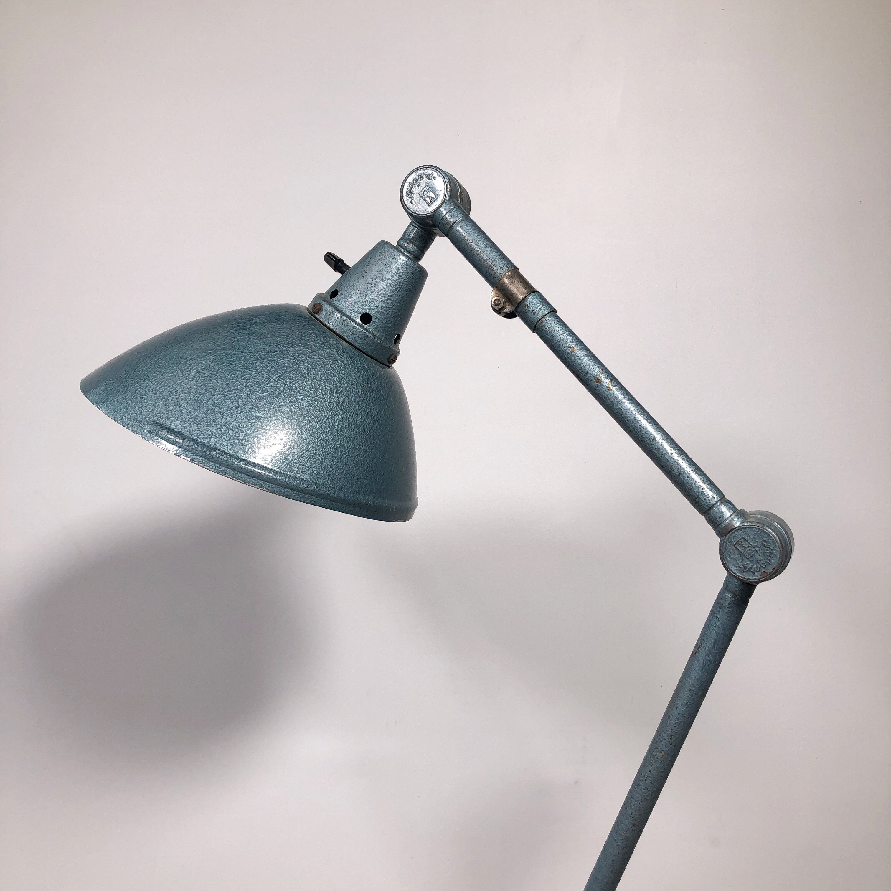 Lampe articulée par Curt Fisher pour Midgard, 1950