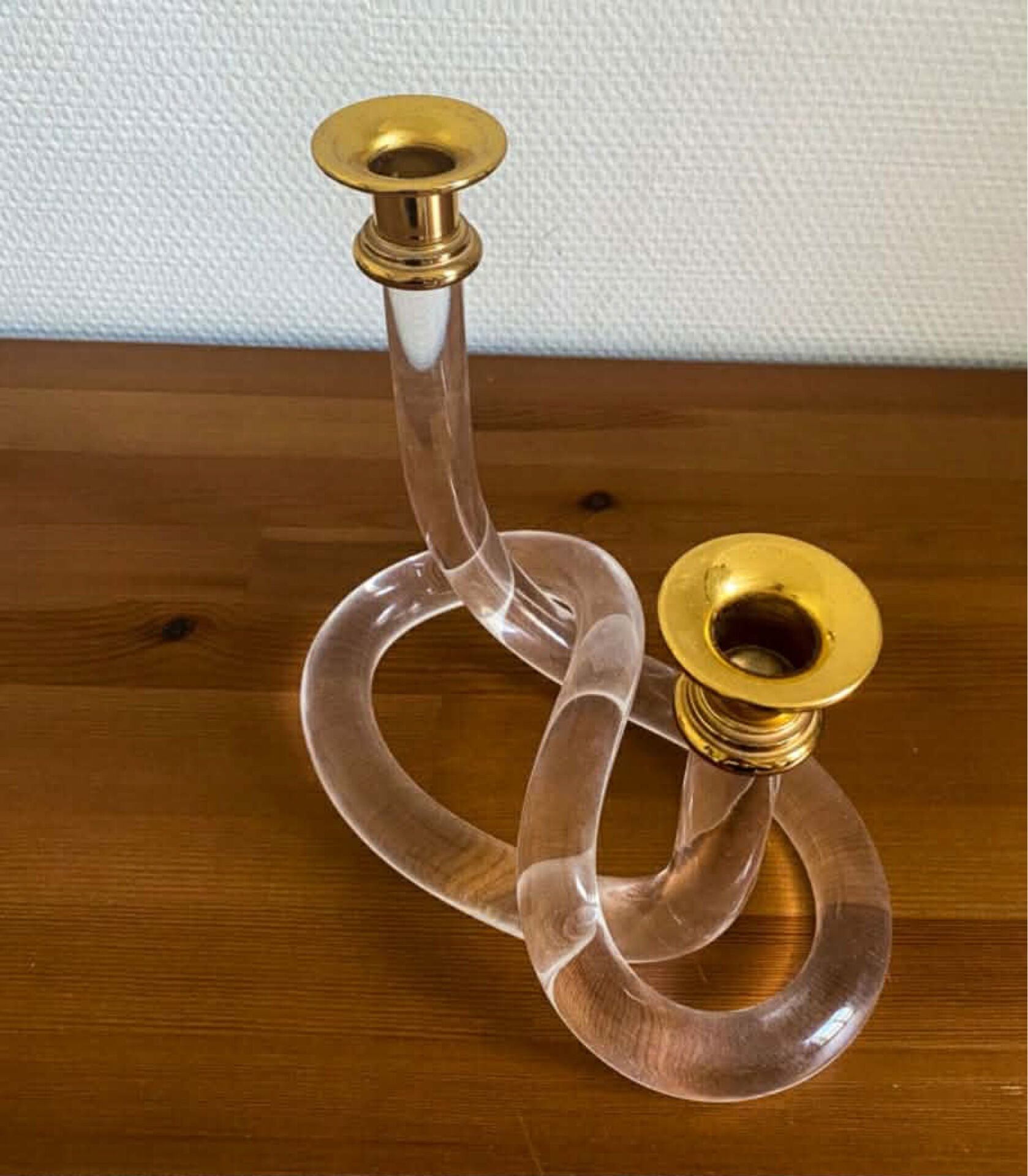 Dorothy Thorpe pretzel candlestick in methacrylate 1970