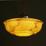 Suspension Art Déco, lampe suspendue avec abat-jour en verre beige et suspension chromée - vers 1930-1940