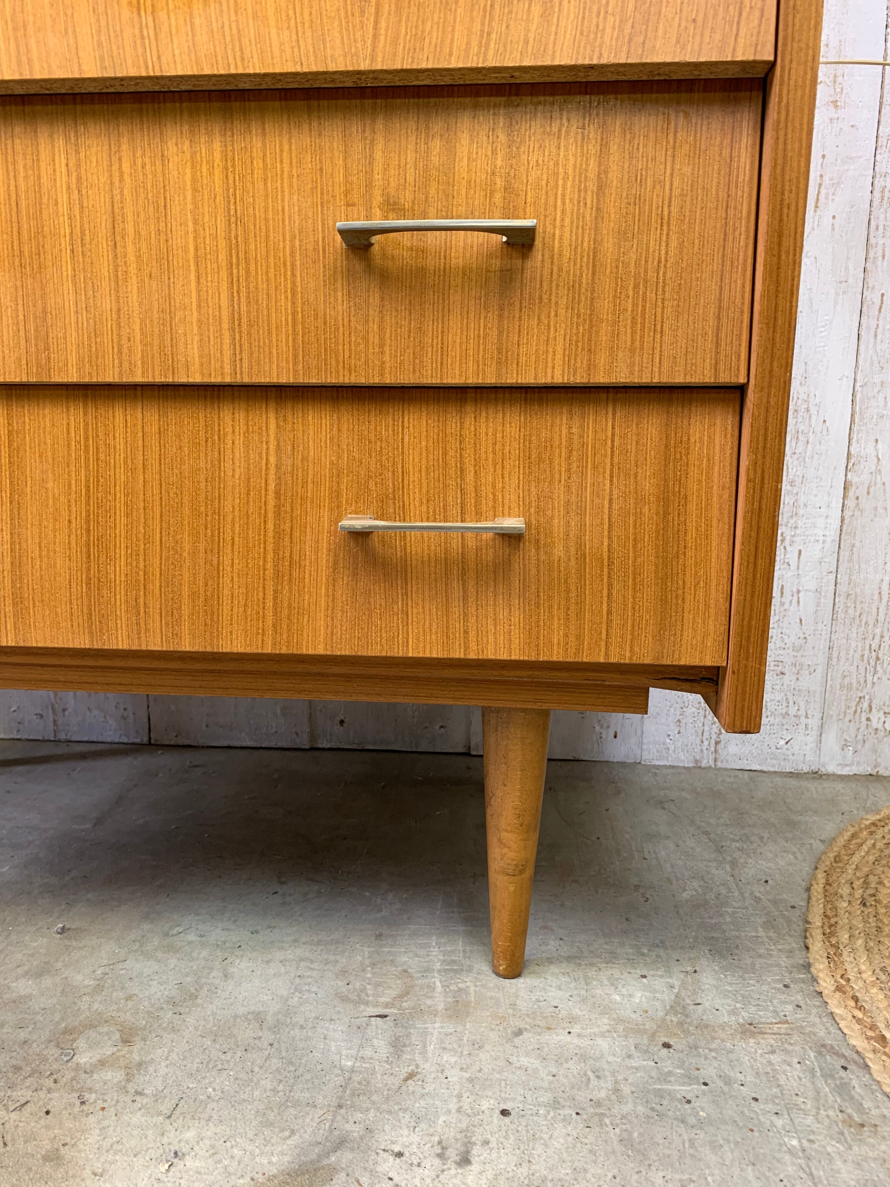 Commode vintage