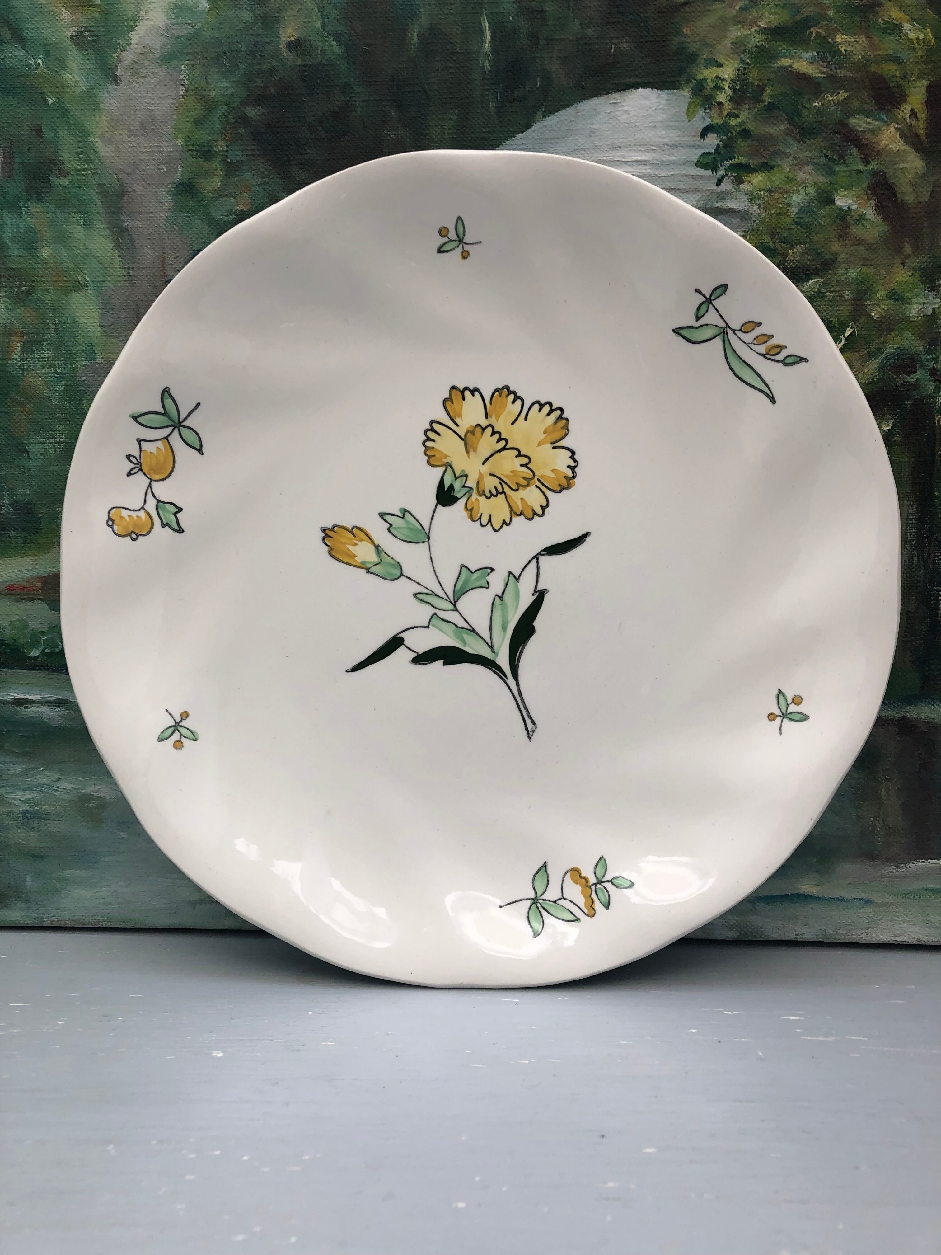 Lots of 6 flat plates model embrun, with floral motifs. Stamped Salins France