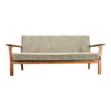 Canapé 3 places par Hans J. Wegner pour Getama, Danemark, années 1960