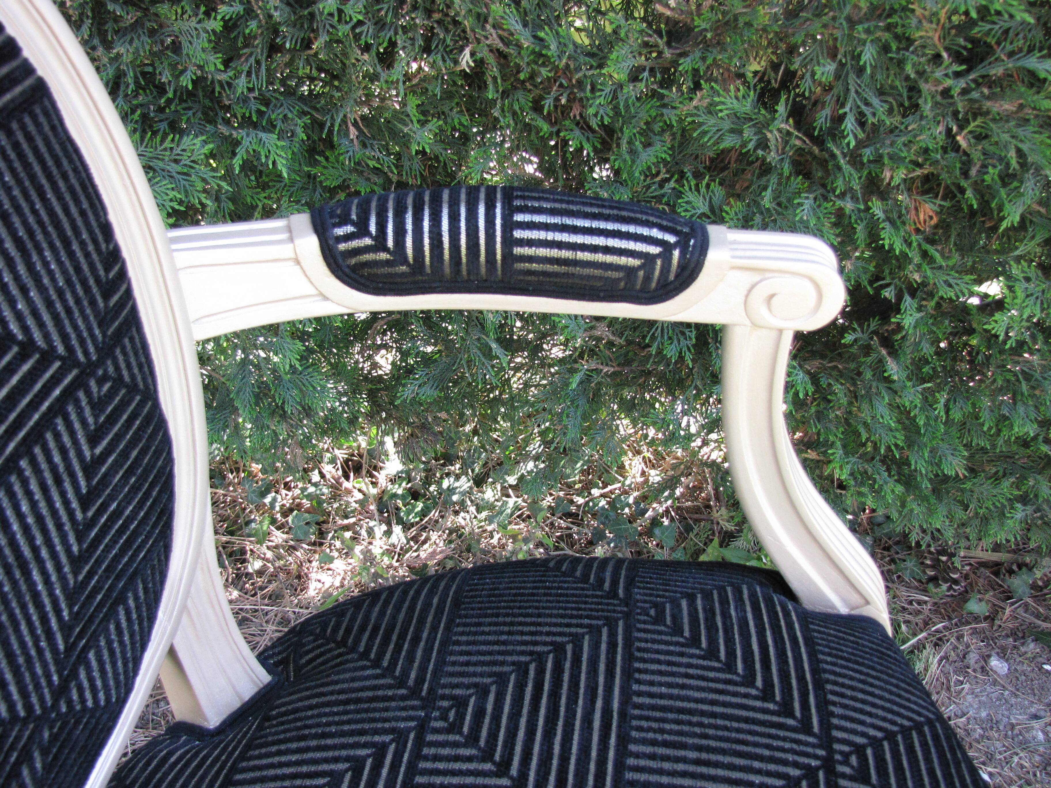Fauteuil cabriolet style Louis XVI