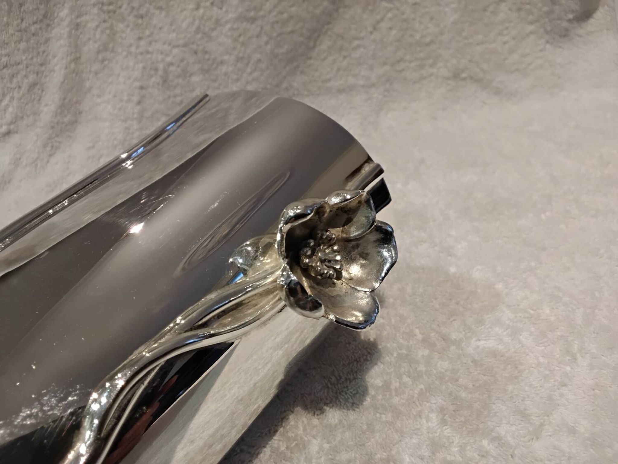 Superb silver-plated ice bucket by Christofle Anemone