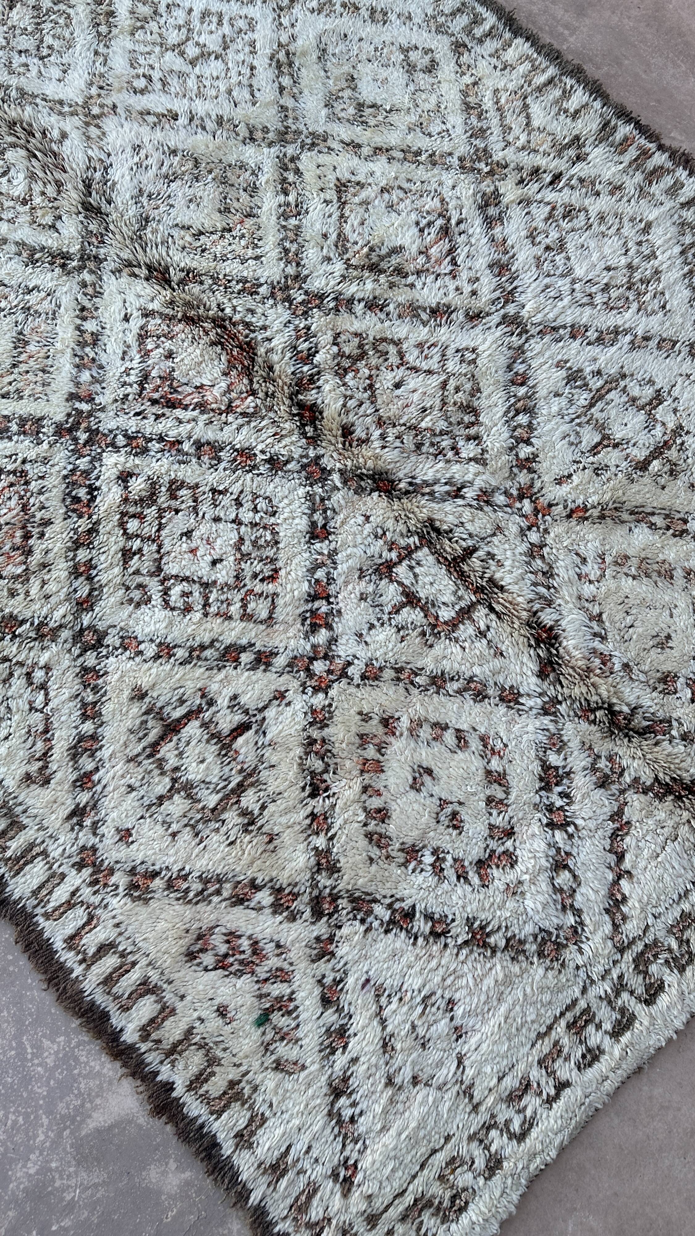 White Marmoucha Moroccan rug - 188 x 336 cm