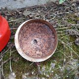 Théière ancienne en tôle émaillée rouge