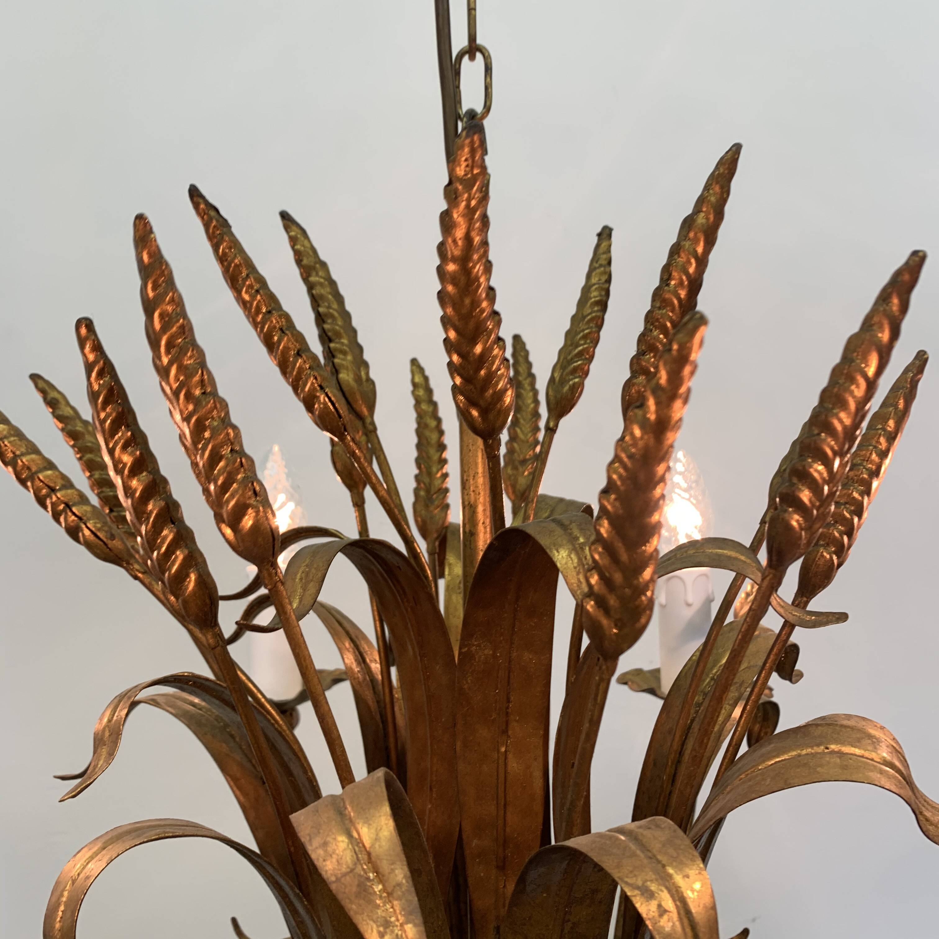 Large wheat sheaf leaf gold gilt chandelier, 1960’s