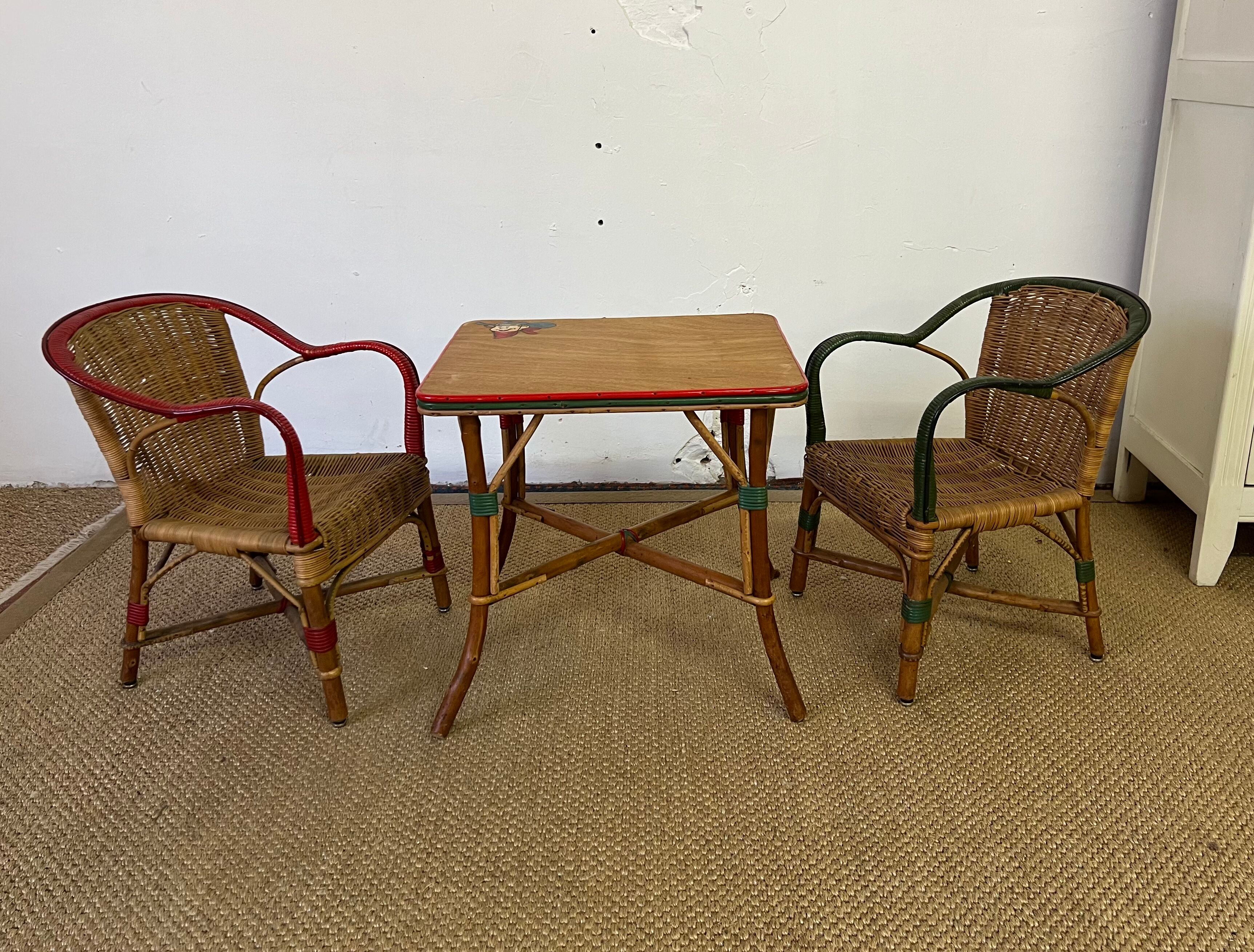 Set table and armchairs, children's rattan living room