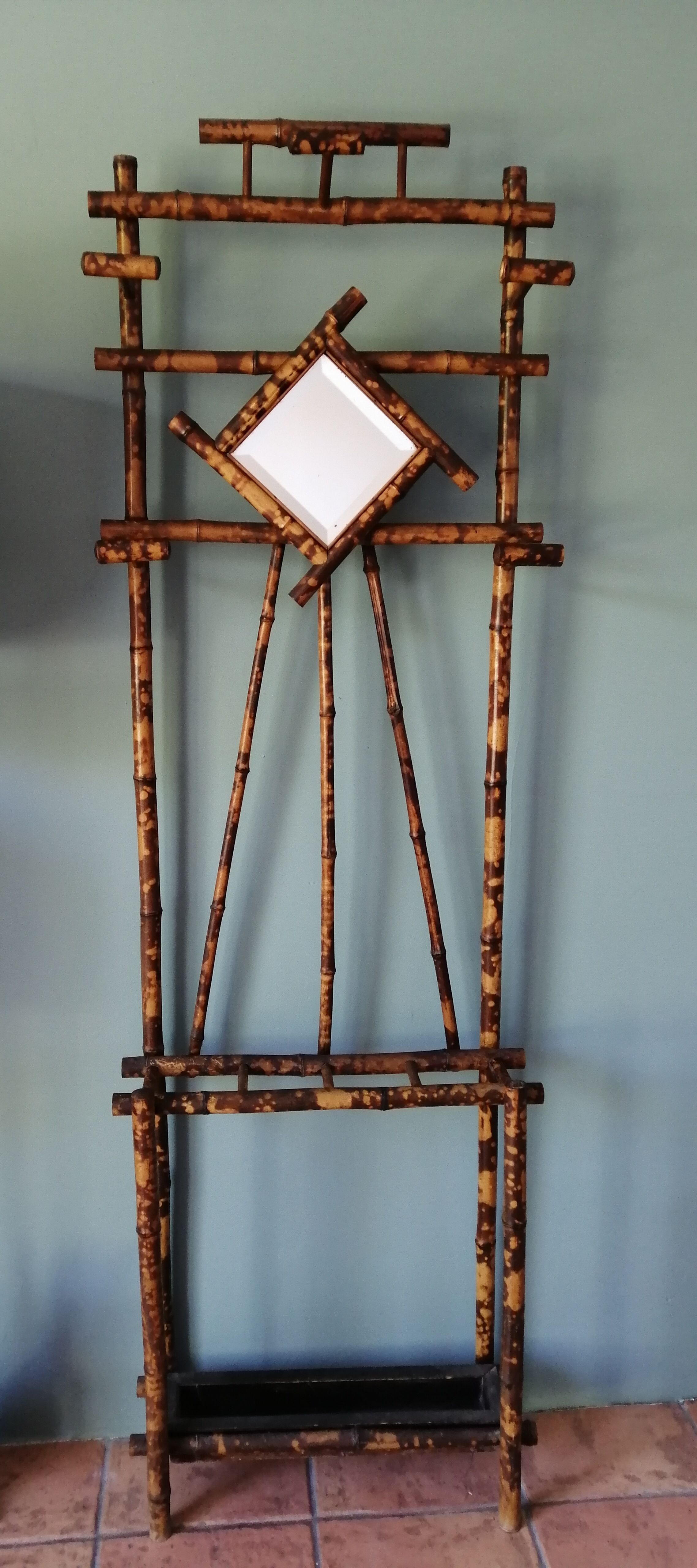 Antique bamboo cloakroom