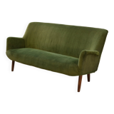 Green velvet canapé 1960s