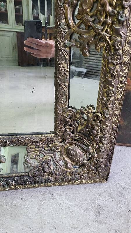 ANCIENT MIRROR WITH PARCLOSES FROM THE NAPOLEON III ERA