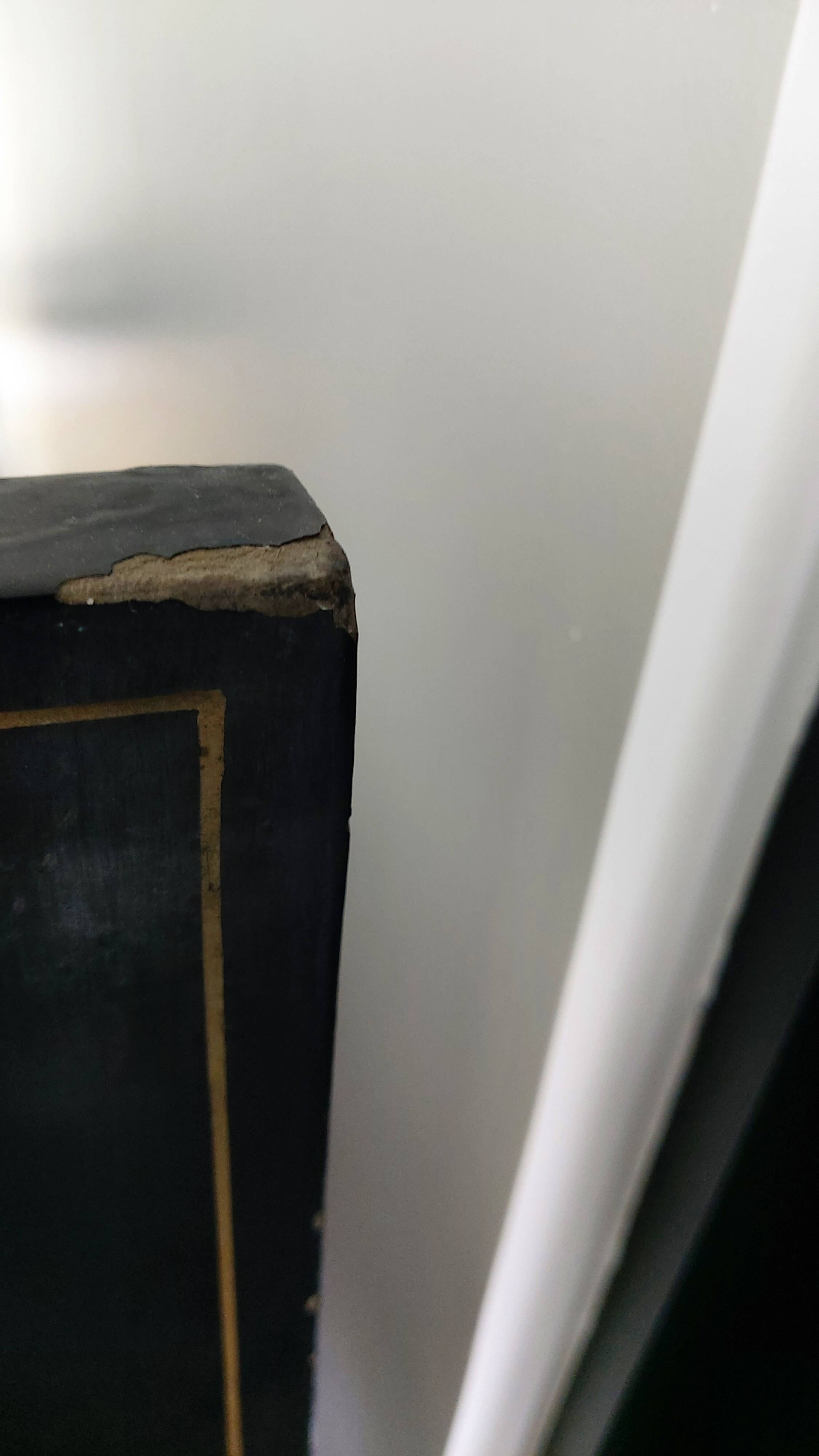 Chinese screen in black lacquer and marble stone