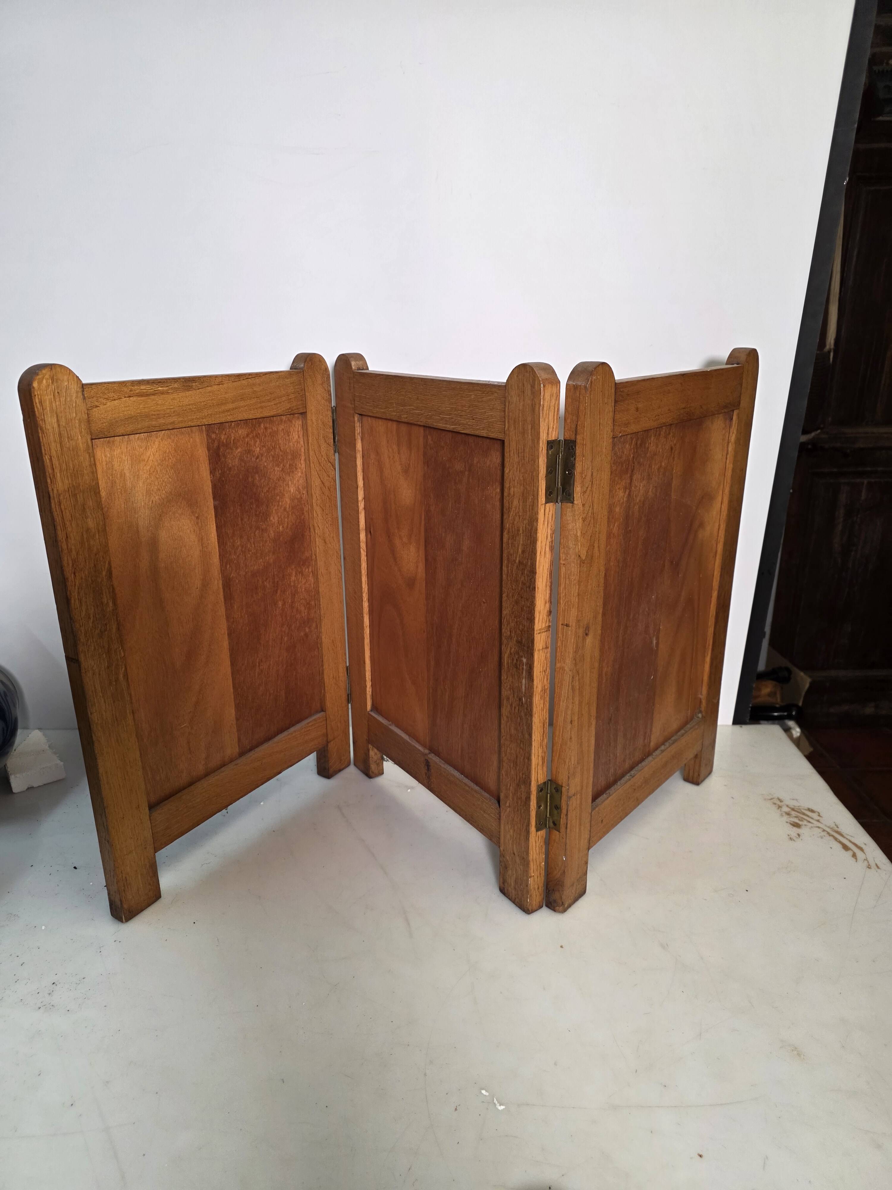 Old oak three-panel fire screen