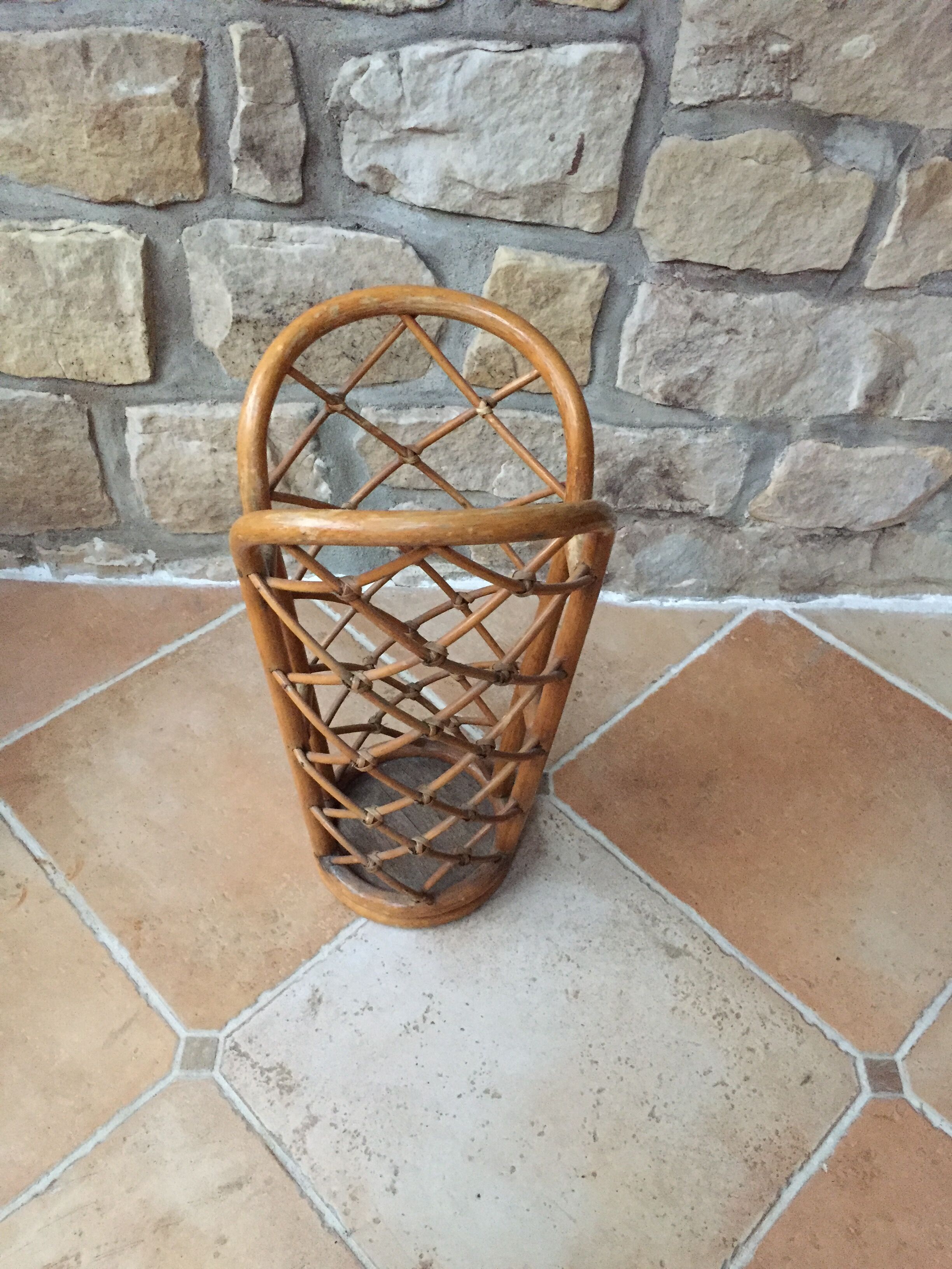 Porte-parapluie en rotin vintage