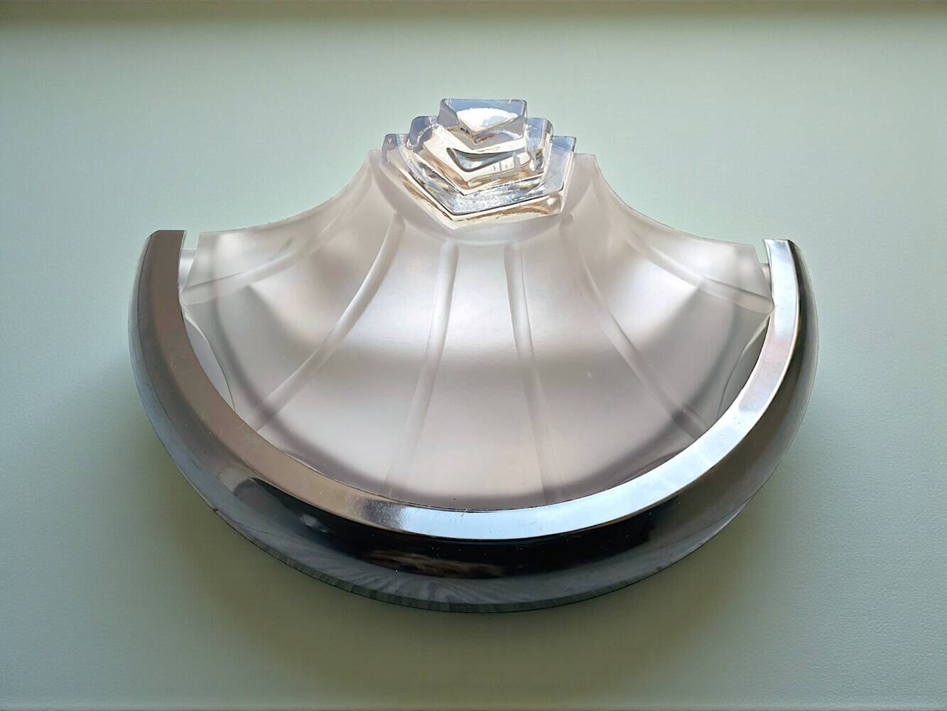 Art Deco style frosted glass wall sconce light