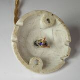 Suspension et rosace, en opaline et porcelaine