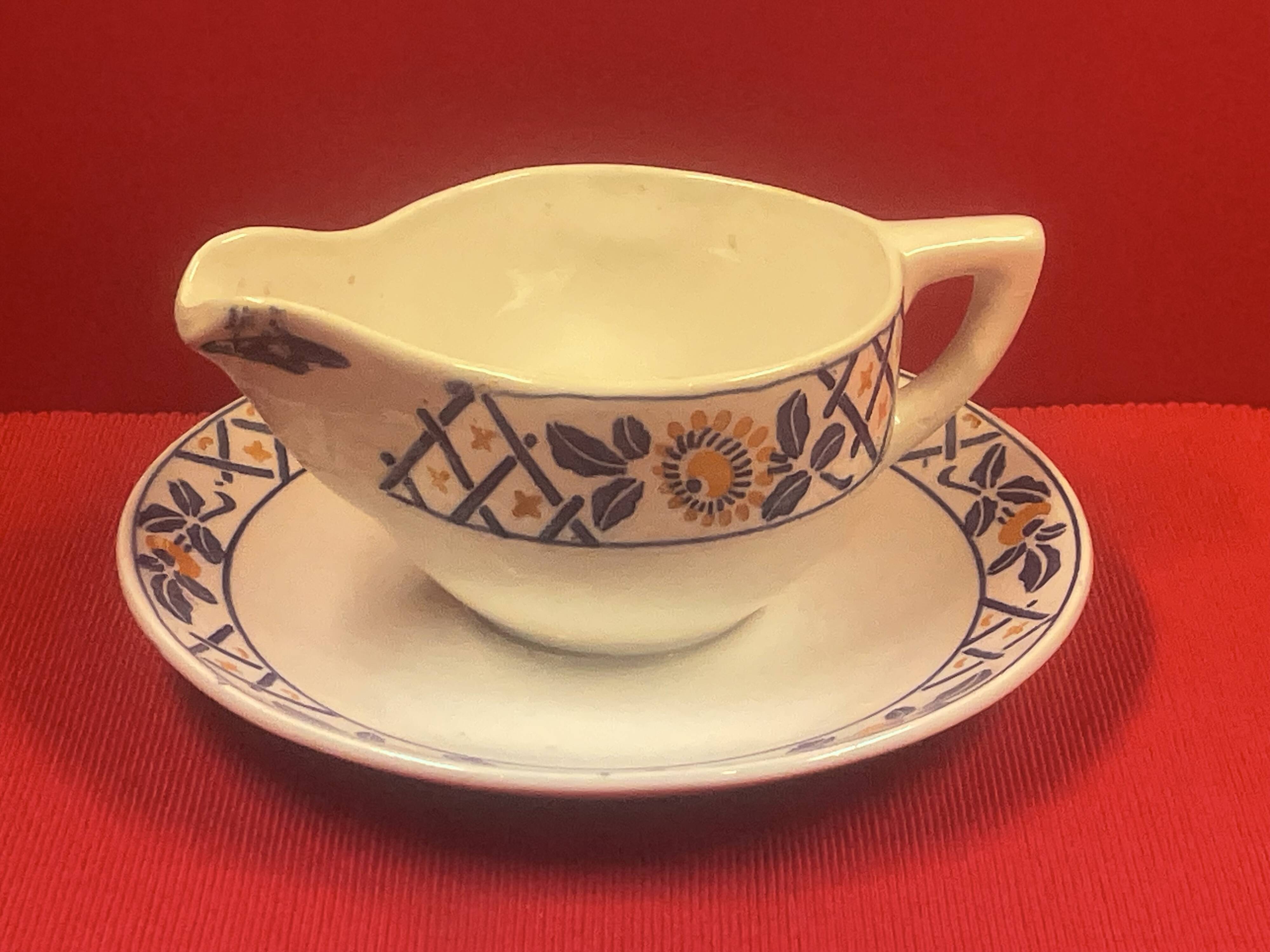 Sarreguemines sauce boat + 2 serving dishes, Reval ceramic decor