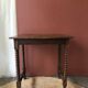 Table d’appoint en bois tourné