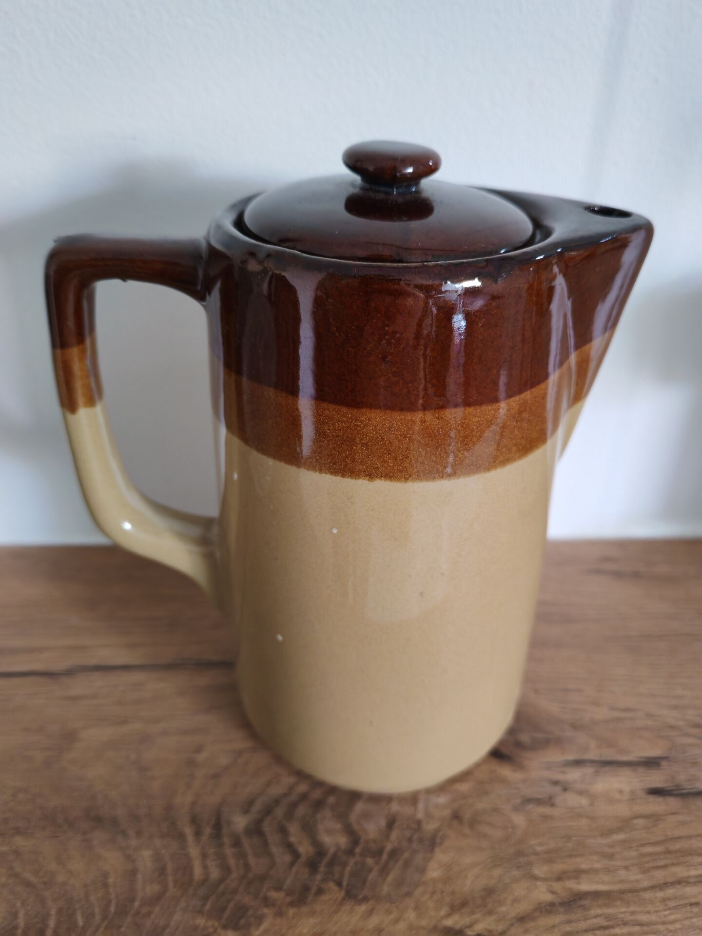 Stoneware coffee pot