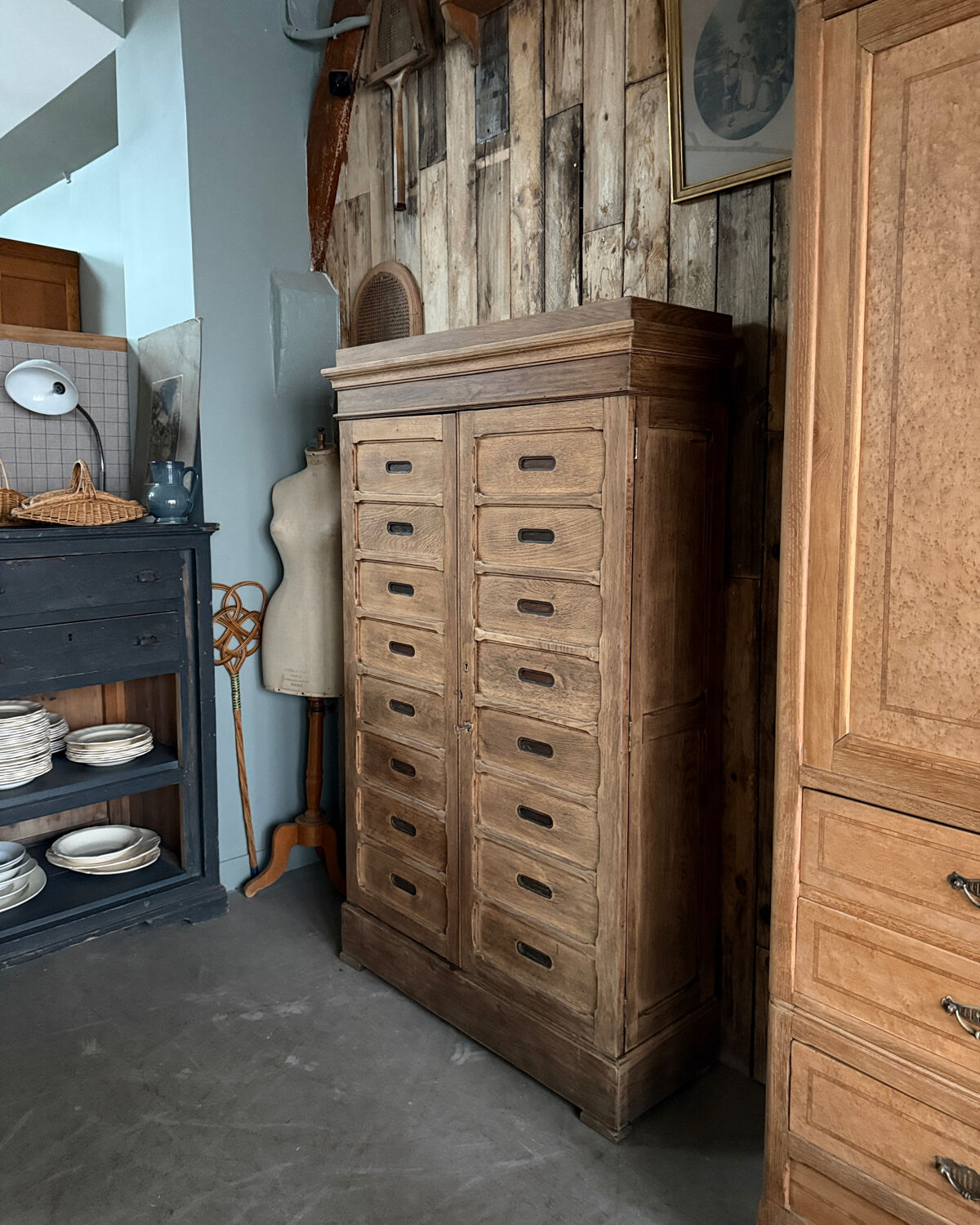 Old oak notary cabinet (renovated)