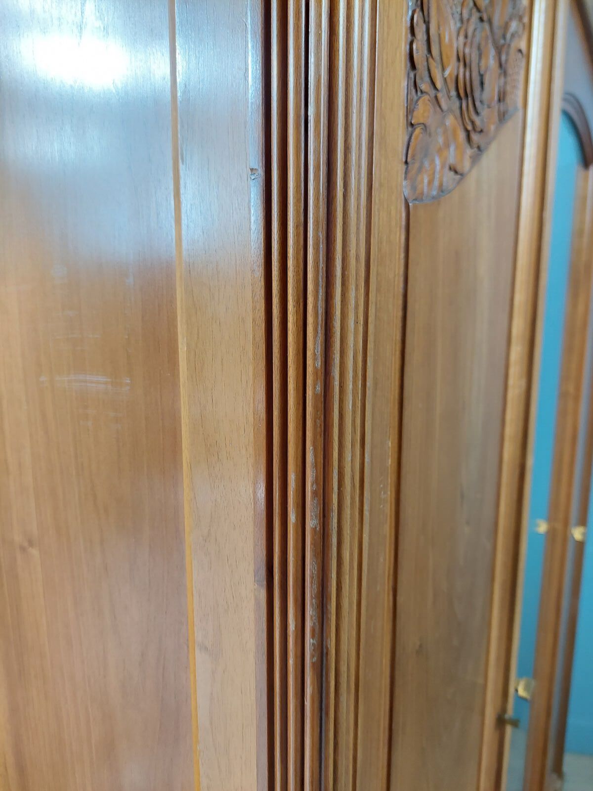 Armoire de style Art Déco en noyer